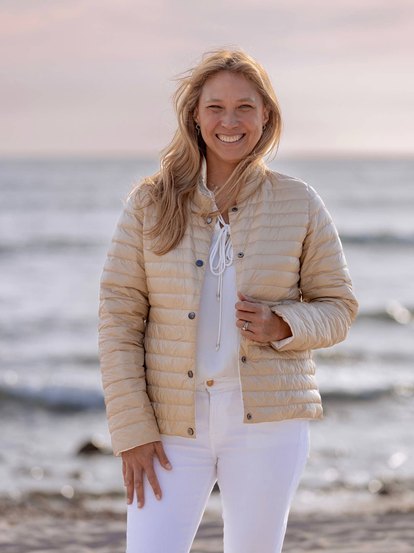 Cotes of London | The Leicester Lightweight Reversible Down Jacket | Camel/Ivory