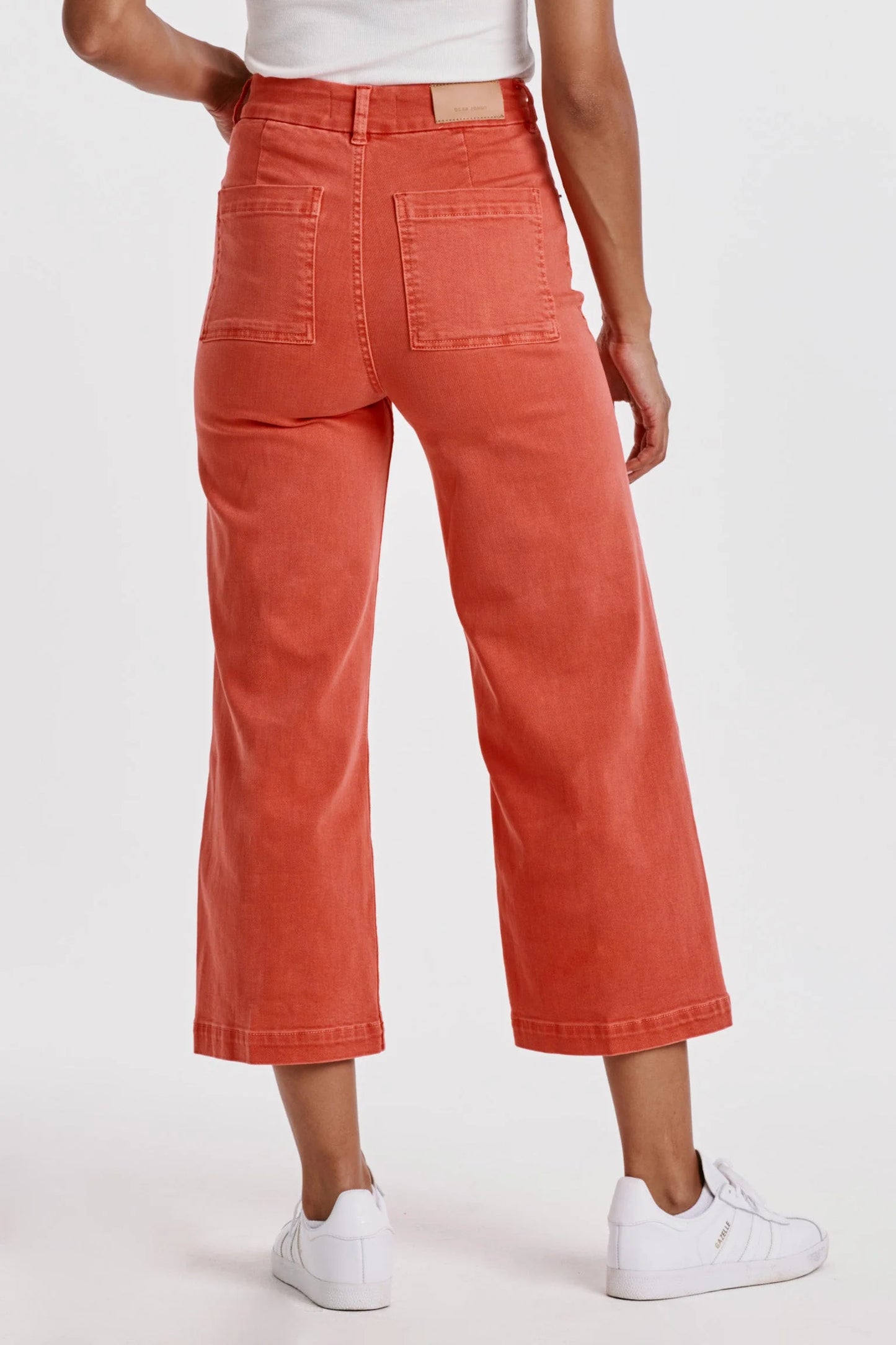 Dear John | Audrey | Super High Rise | Cropped