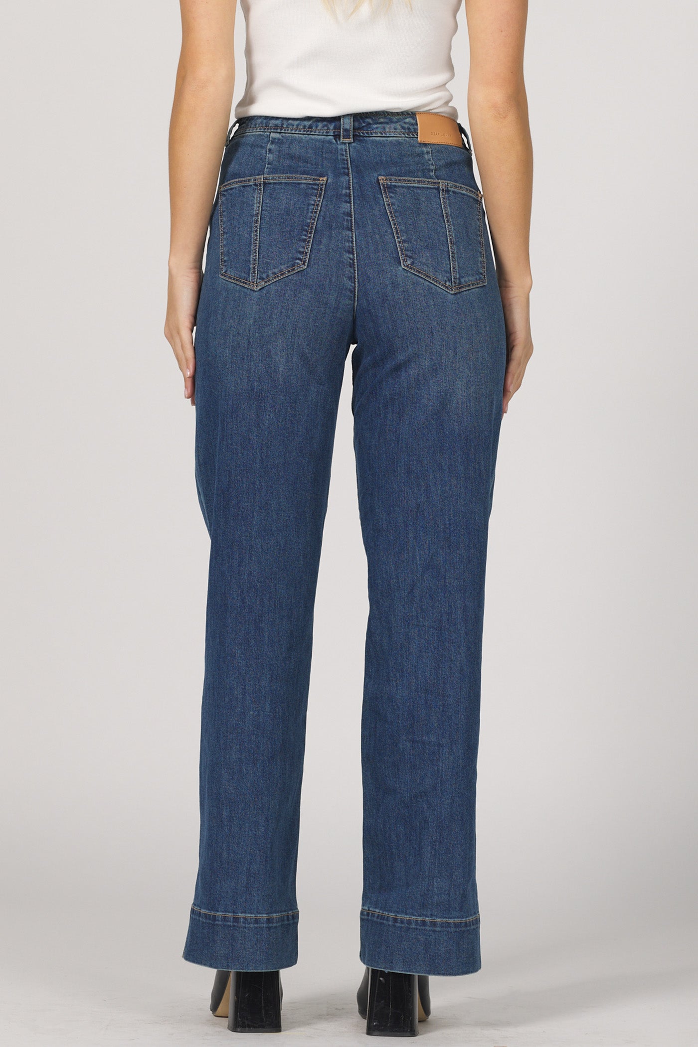 Dear John | Holly Kentfield Straight leg jean