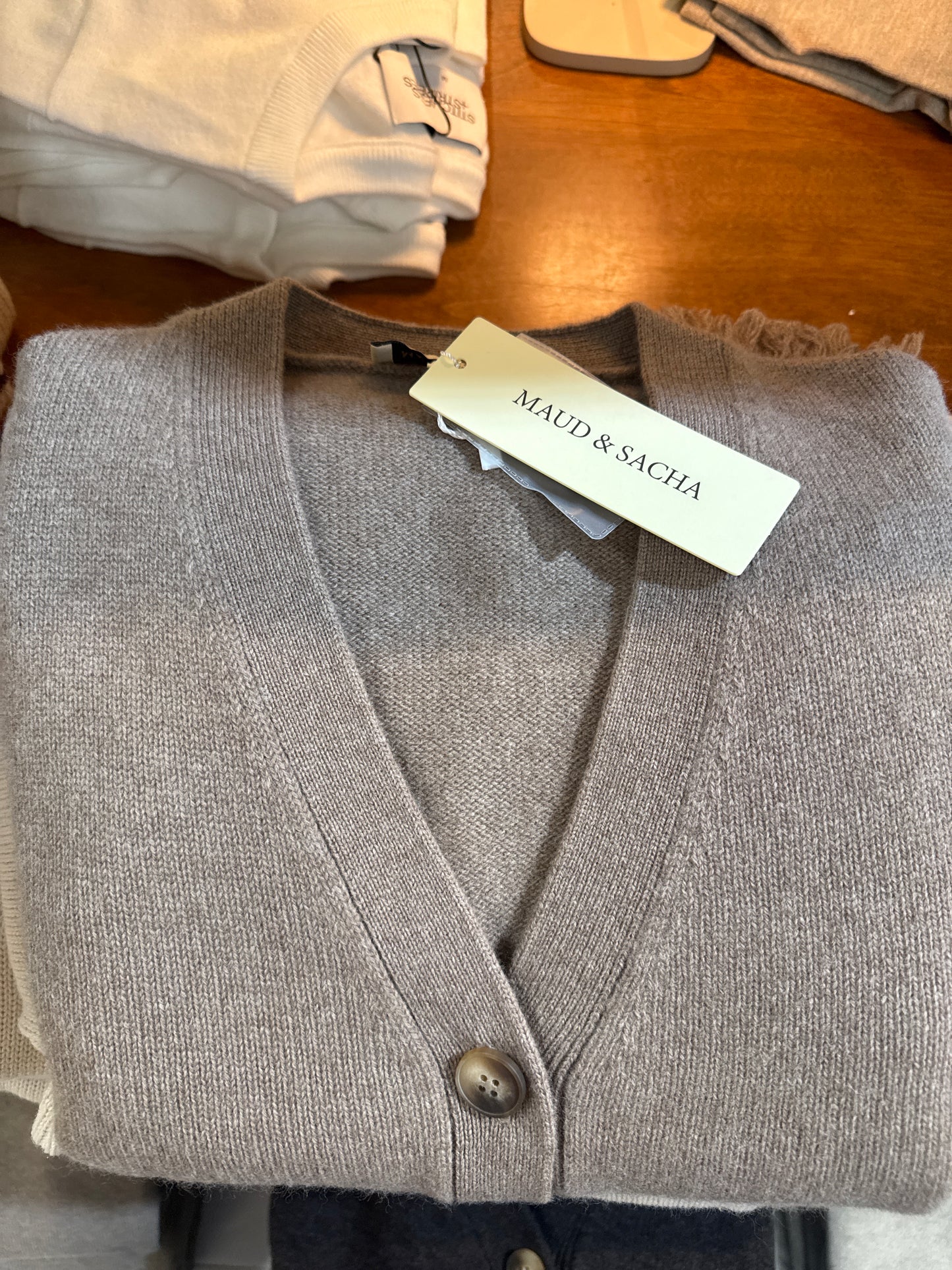 
                  
                    Estheme | Fringed Hem Cardigan | WLW21
                  
                