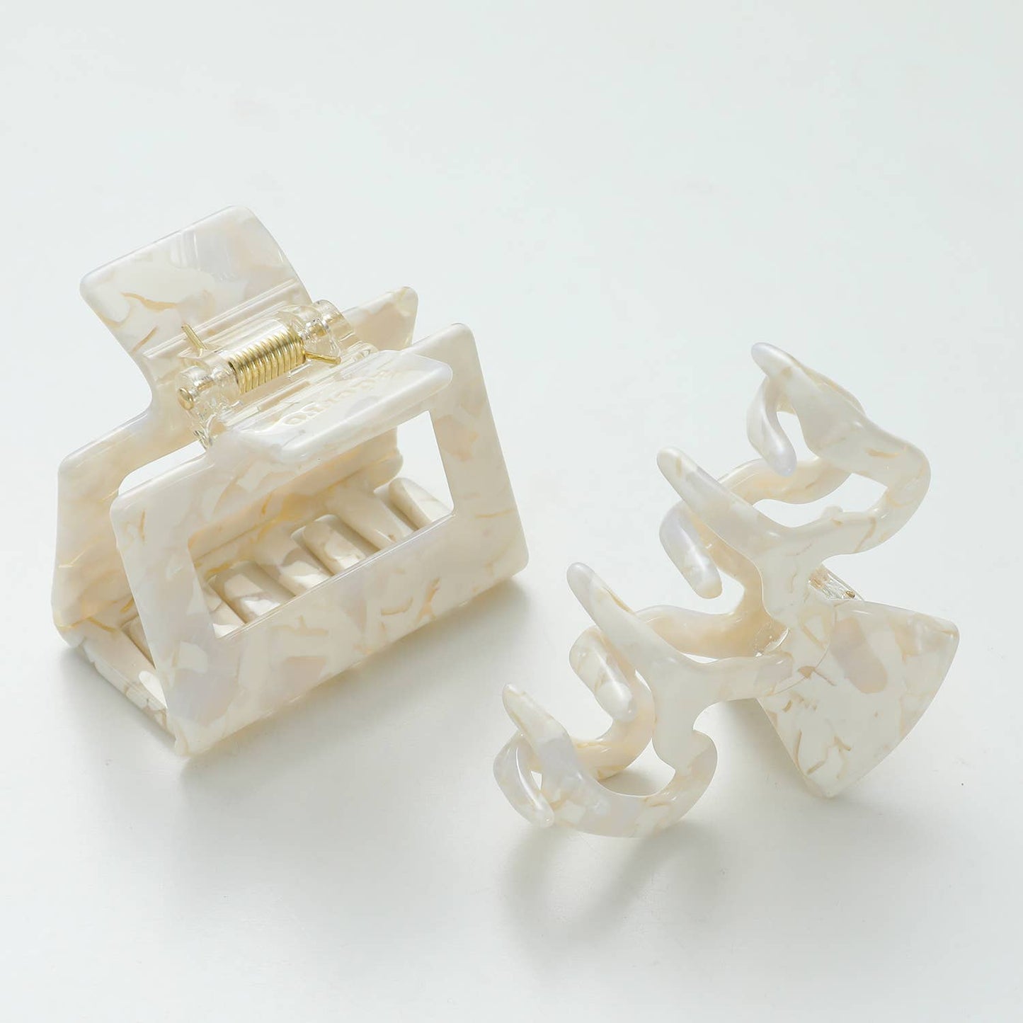 
                  
                    Snowfall S/M - Assorted Claw Clips: Assorted
                  
                
