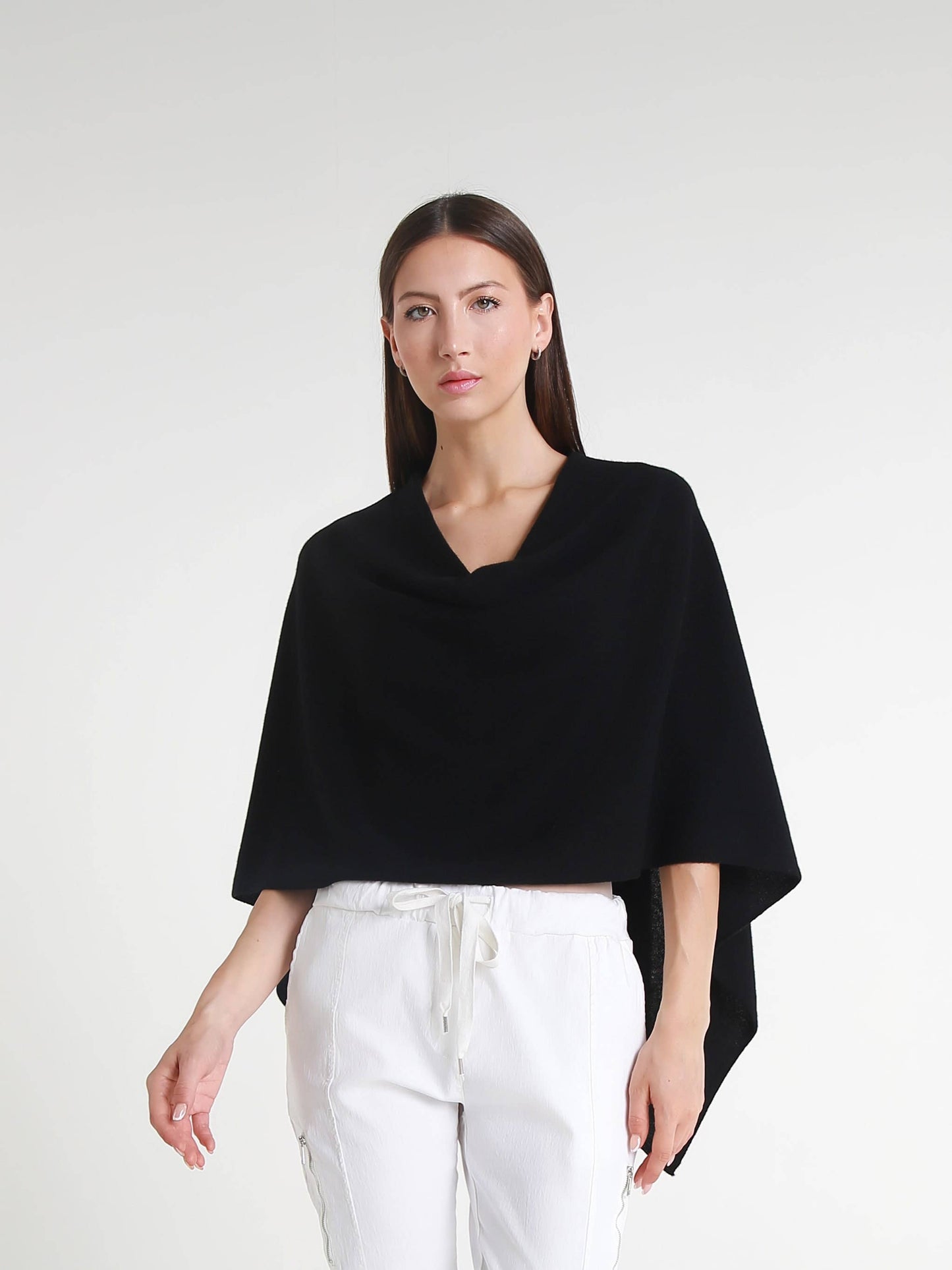 
                  
                    100% Italian Crafted Cashmere Ruana (SWE06): 203 Chocolate / One Size
                  
                