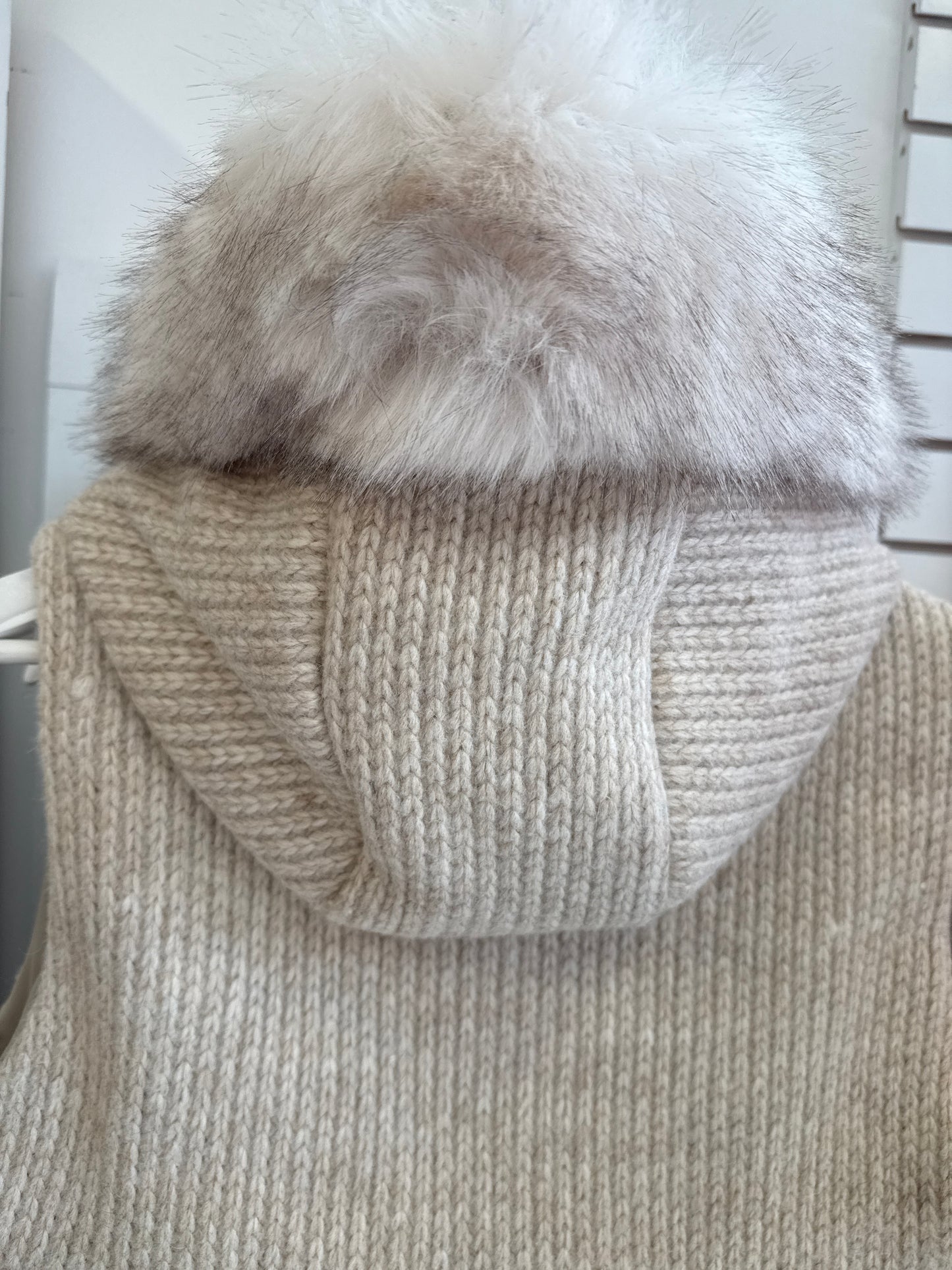 
                  
                    Tinta&Bariloche | Chalice Long Vest | Natural
                  
                