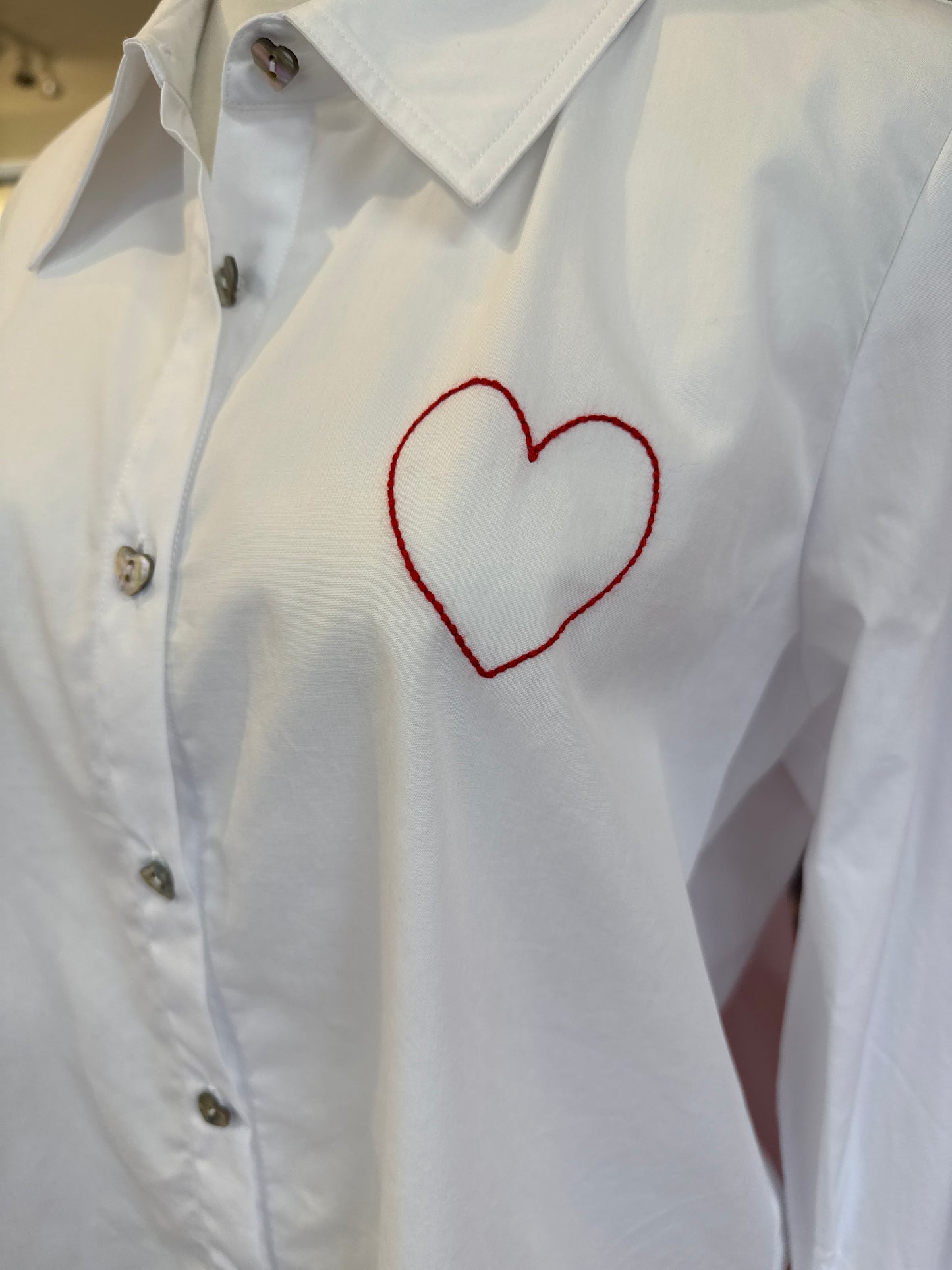 
                  
                    J.Society |  Cropped Embroidered Heart Shirt | 70013
                  
                