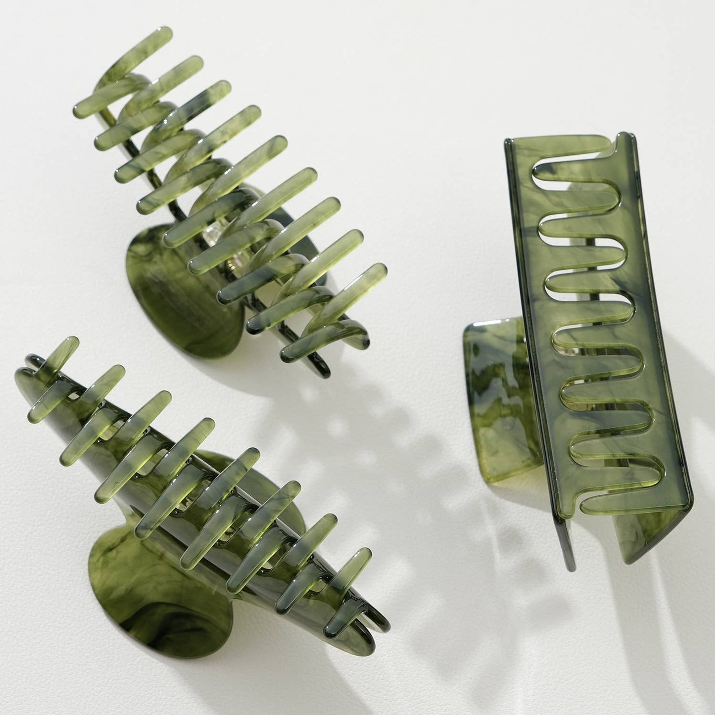 
                  
                    Jade Green Large - Assorted Claw Clips: Assorted
                  
                