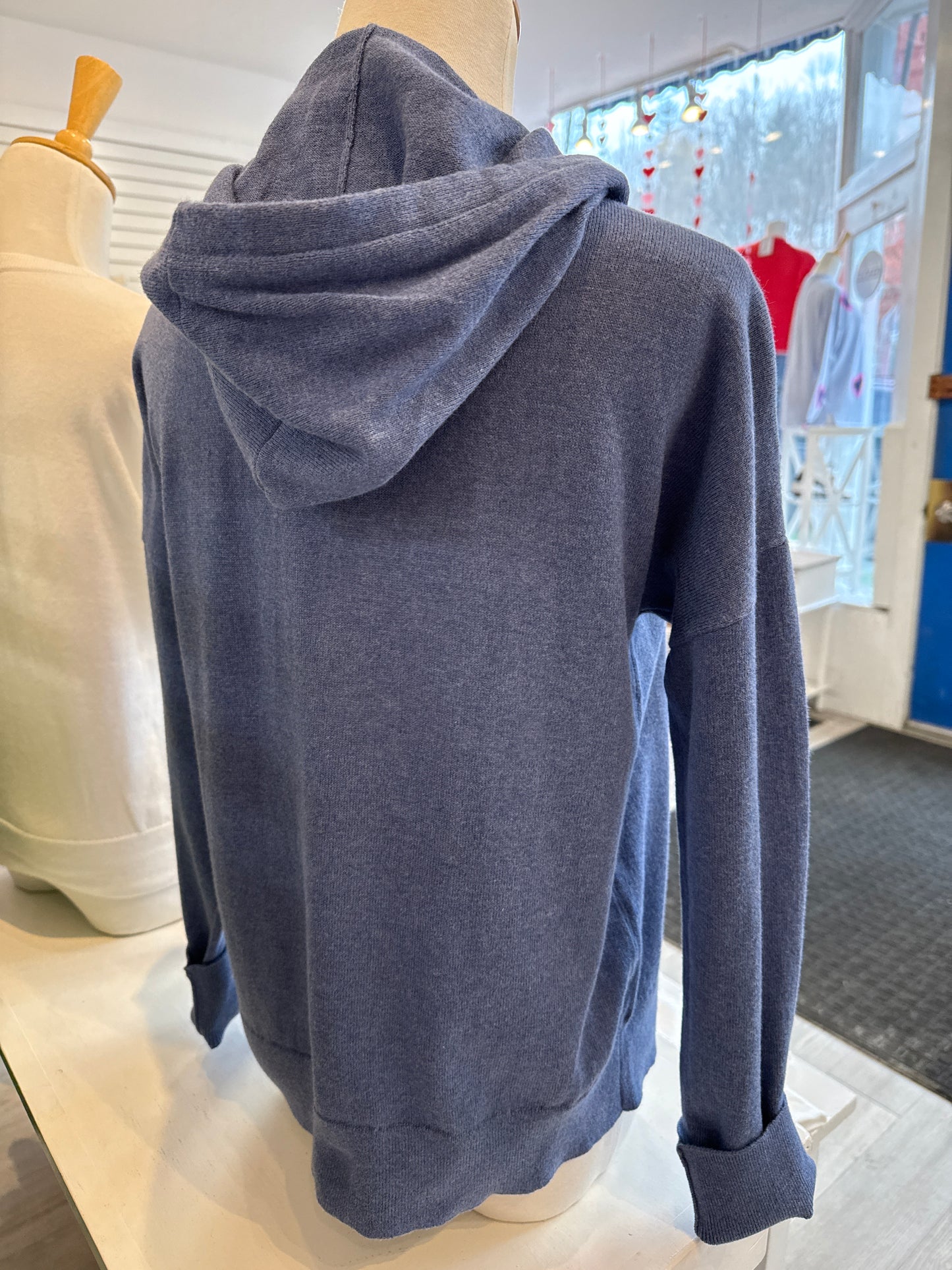 
                  
                    J.Society | Heart Patch Hoodie | 23107
                  
                