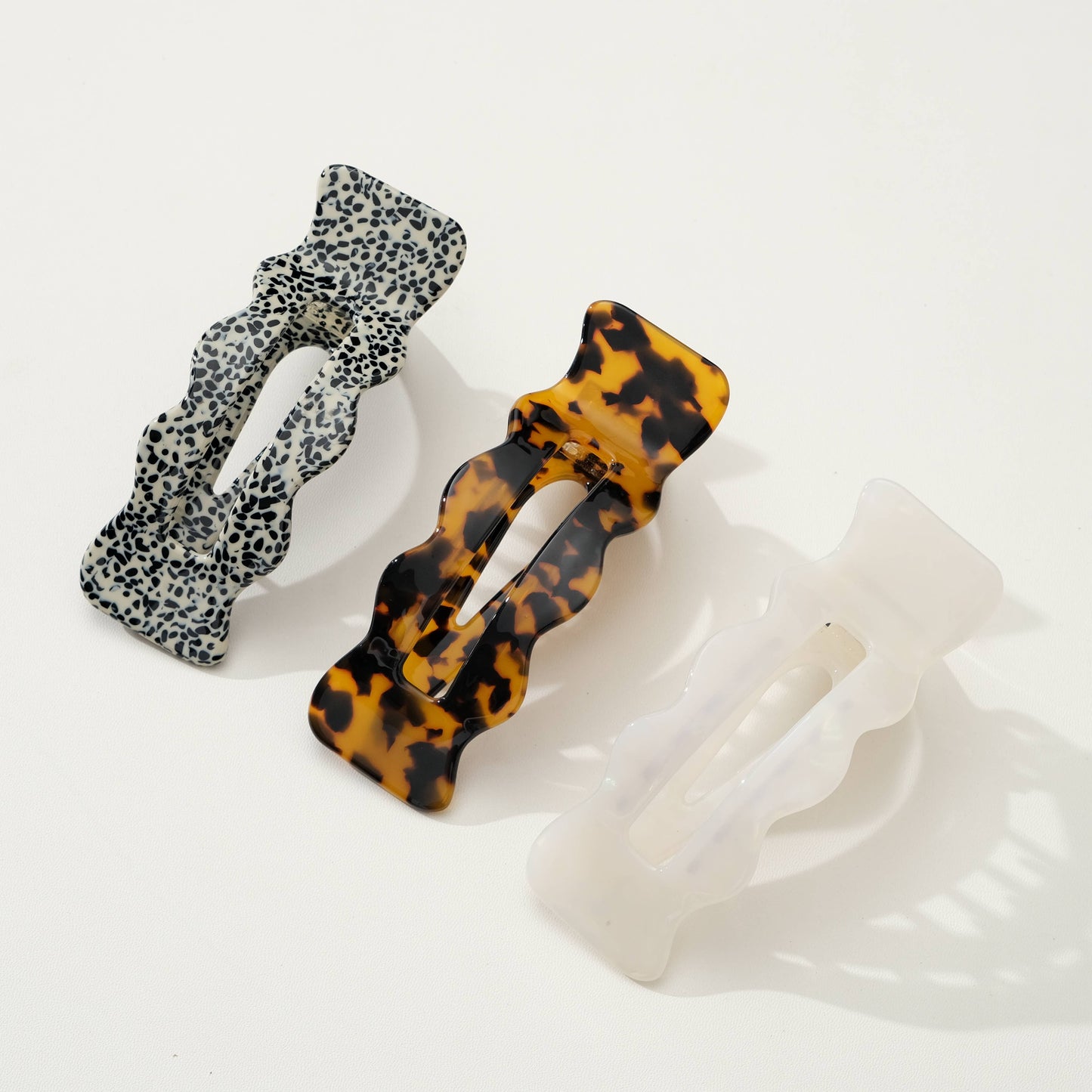 
                  
                    Jane Core Scalloped Flat Lay Claw Clip: Assorted
                  
                