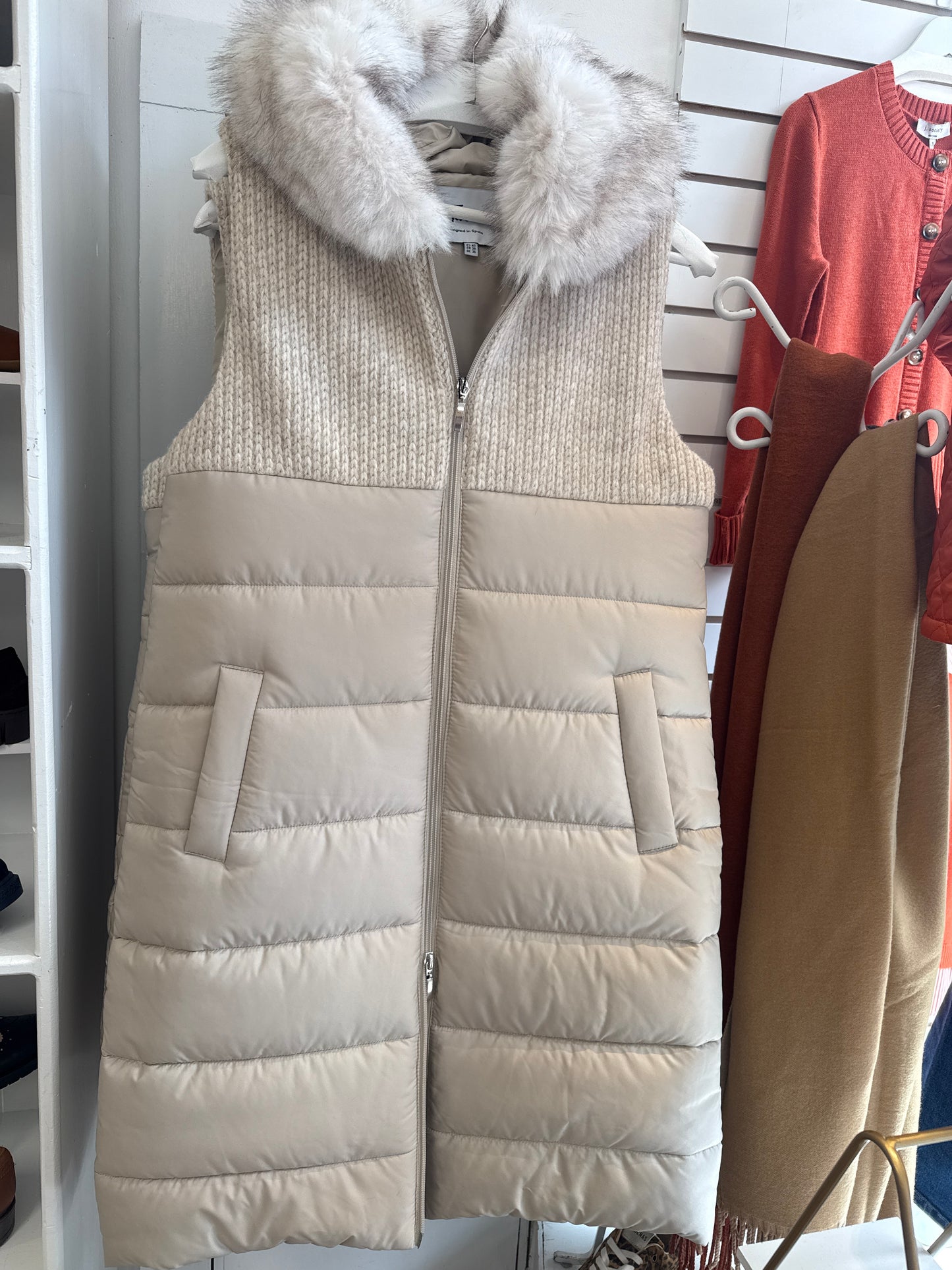 
                  
                    Tinta&Bariloche | Chalice Long Vest | Natural
                  
                