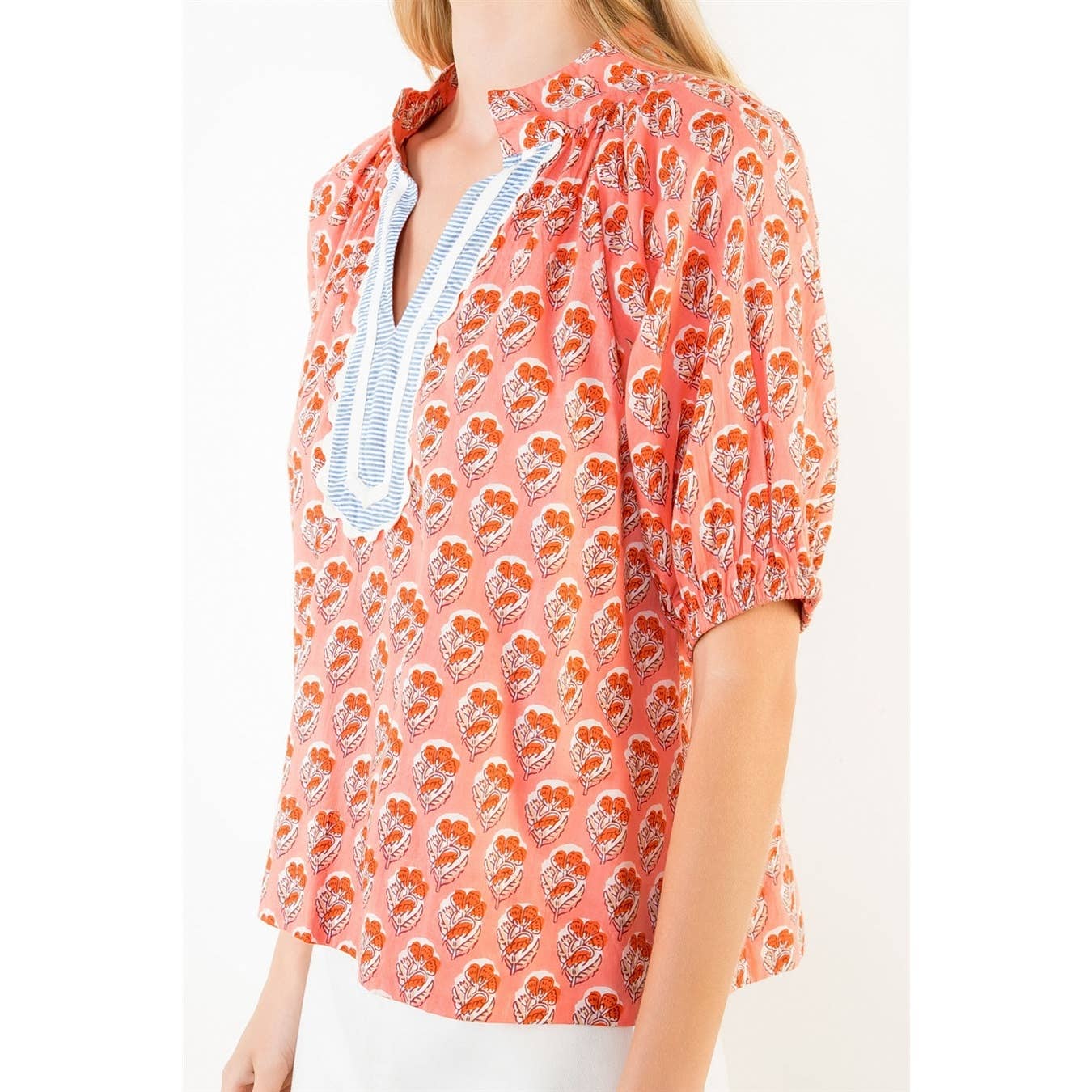 
                  
                    THML | S/S Patterned V-Neck Top | Pink
                  
                