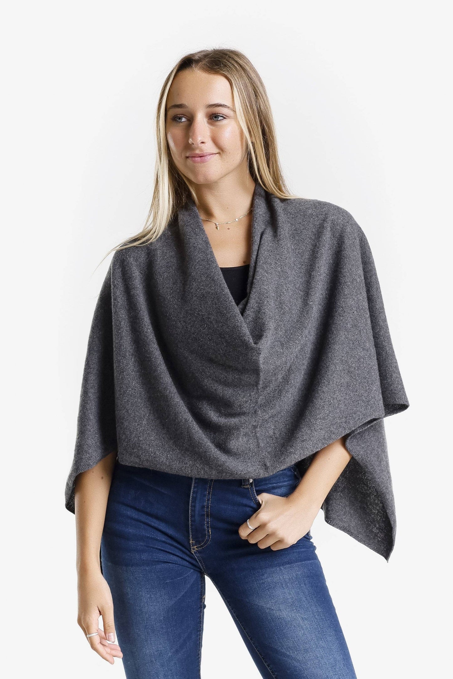 
                  
                    100% Italian Crafted Cashmere Ruana (SWE06): 203 Chocolate / One Size
                  
                