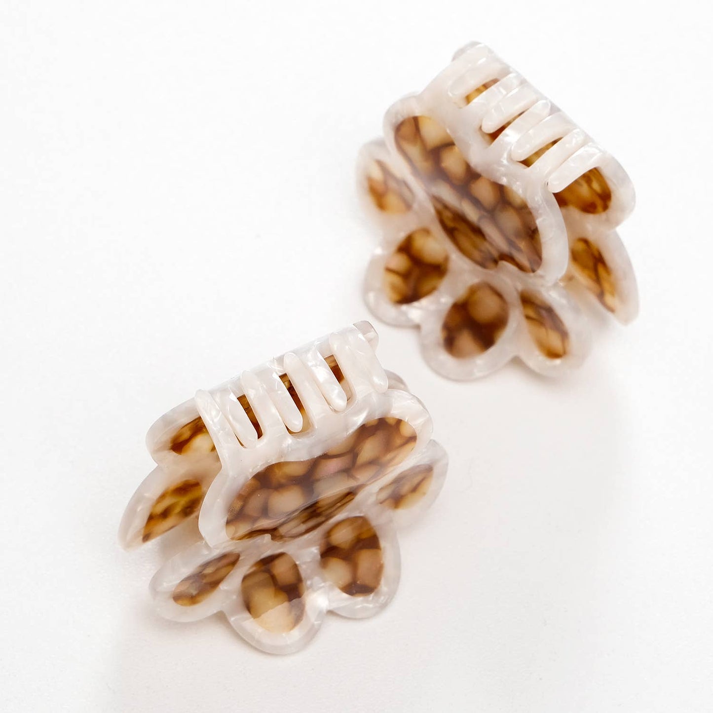 
                  
                    Paw Print Claw Clip - Small
                  
                
