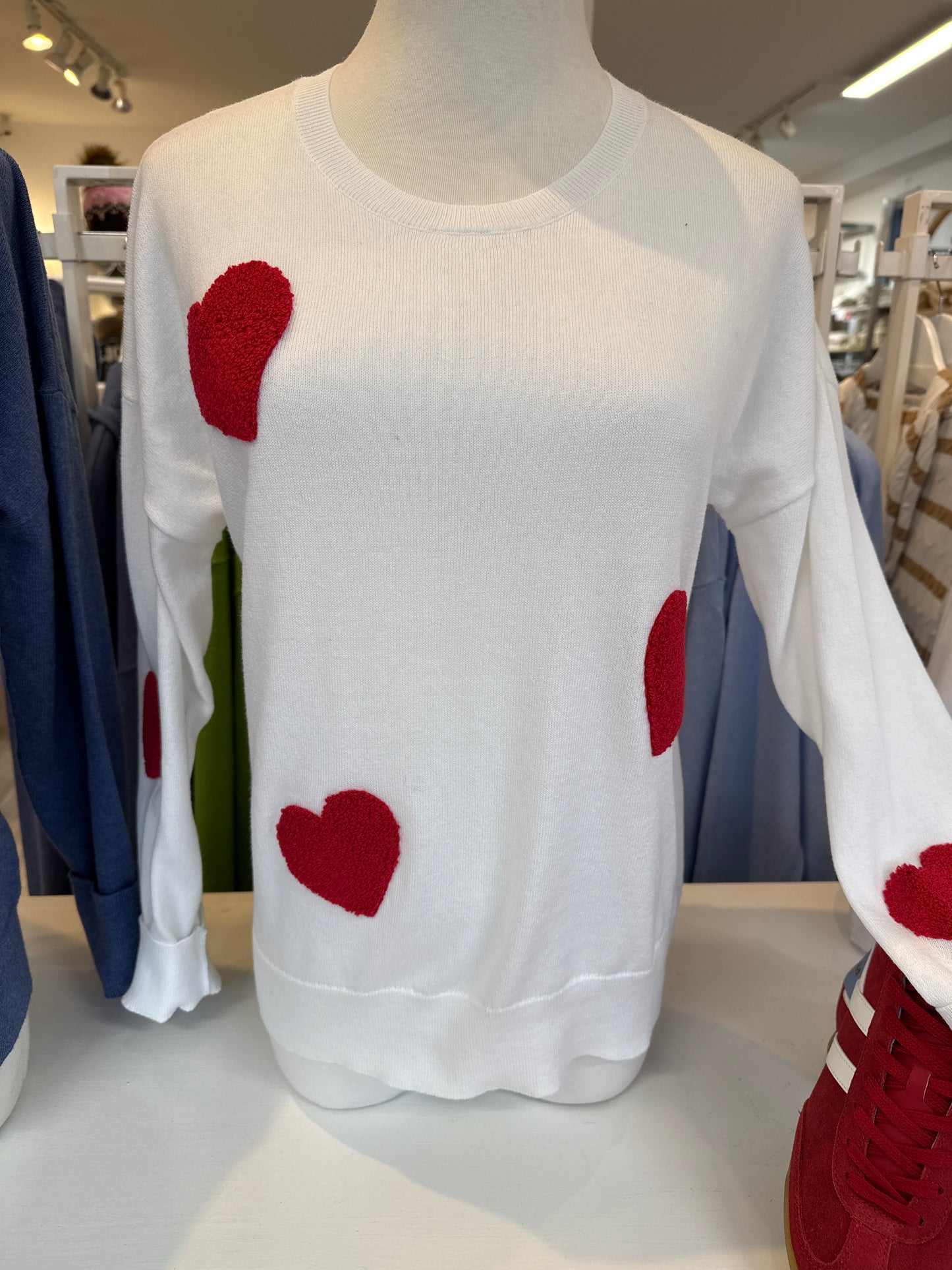 
                  
                    J.Society | Heart L/S crew | 2318
                  
                