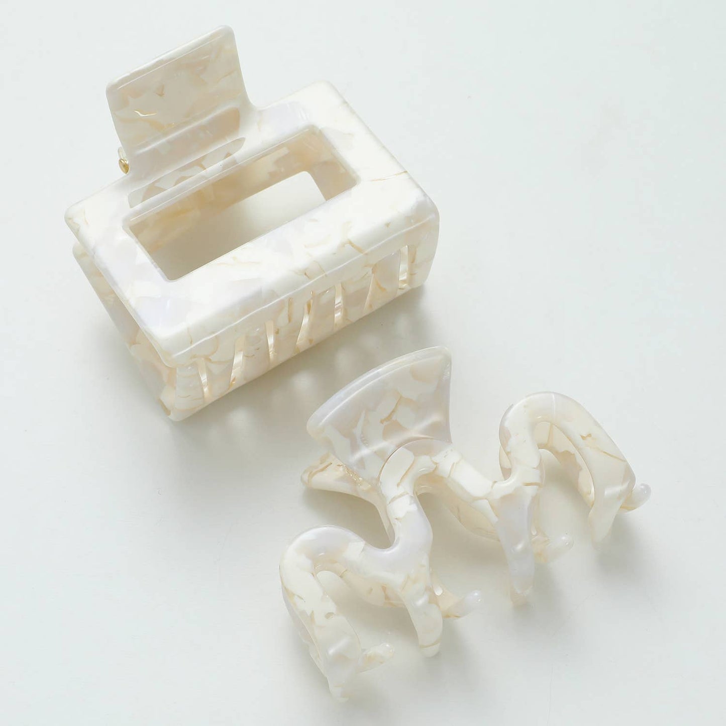 
                  
                    Snowfall S/M - Assorted Claw Clips: Assorted
                  
                