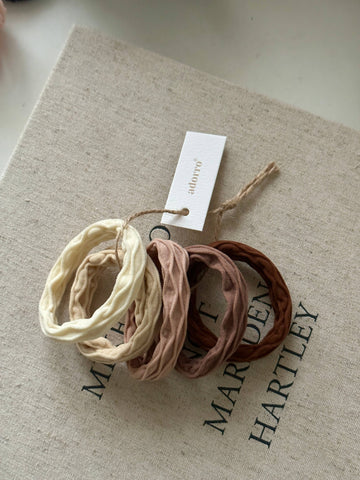 Neutral Wavy Seamless Hair Ties (Set of 5)