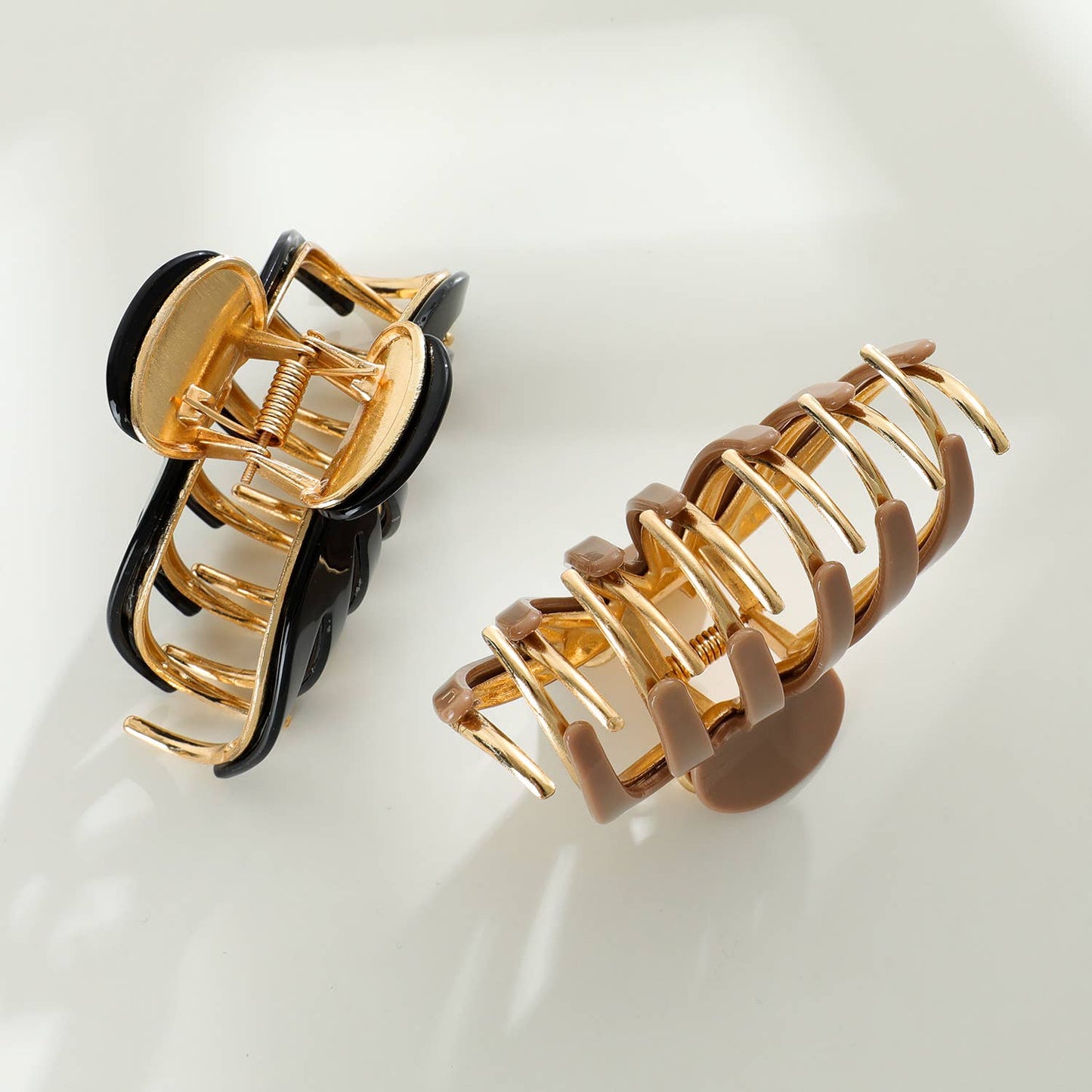 
                  
                    Hailey Solid Gold Metal Octopus Claw Clip - Large: Assorted
                  
                