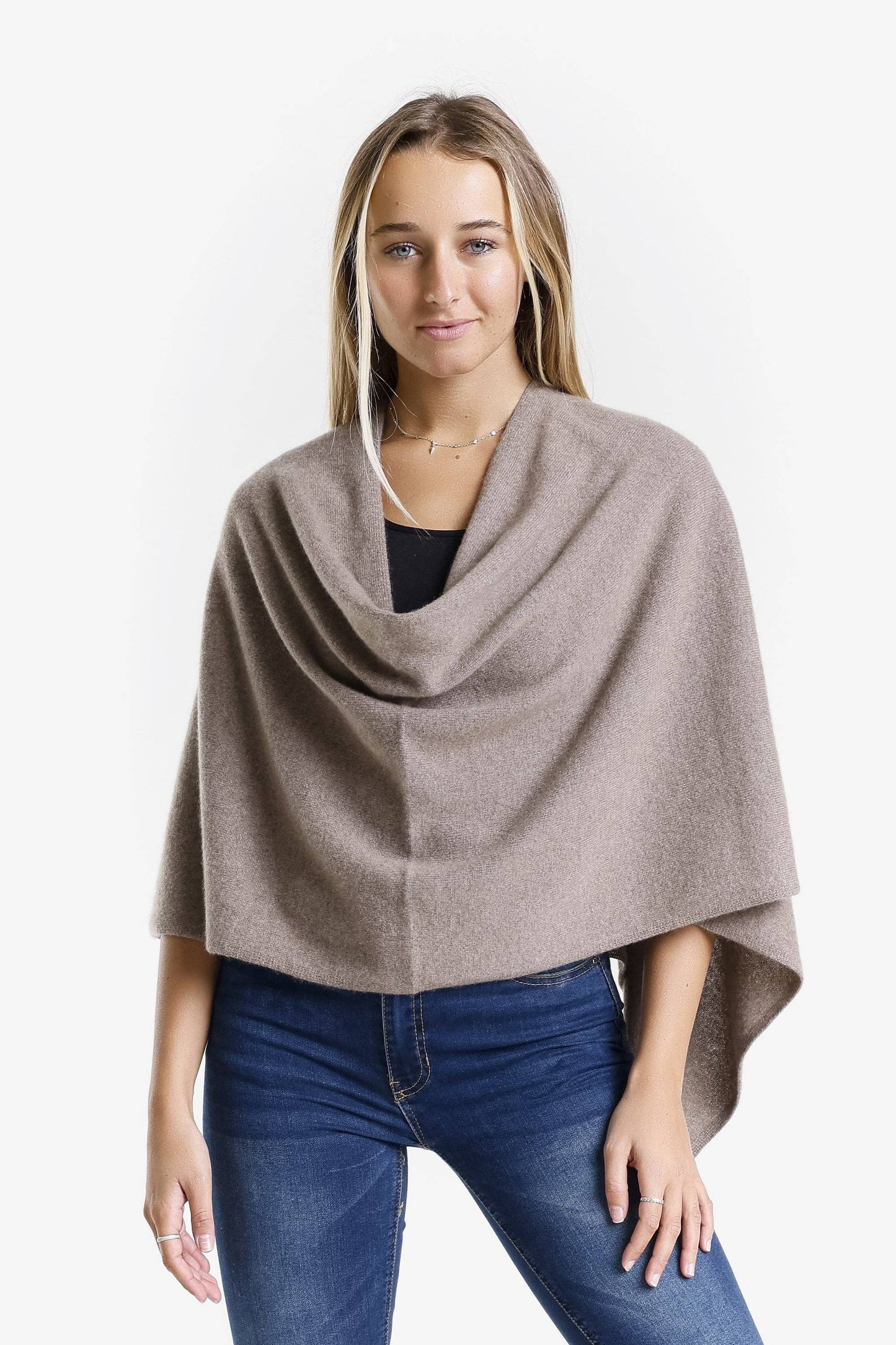 
                  
                    100% Italian Crafted Cashmere Ruana (SWE06): 258 Camel / One Size
                  
                