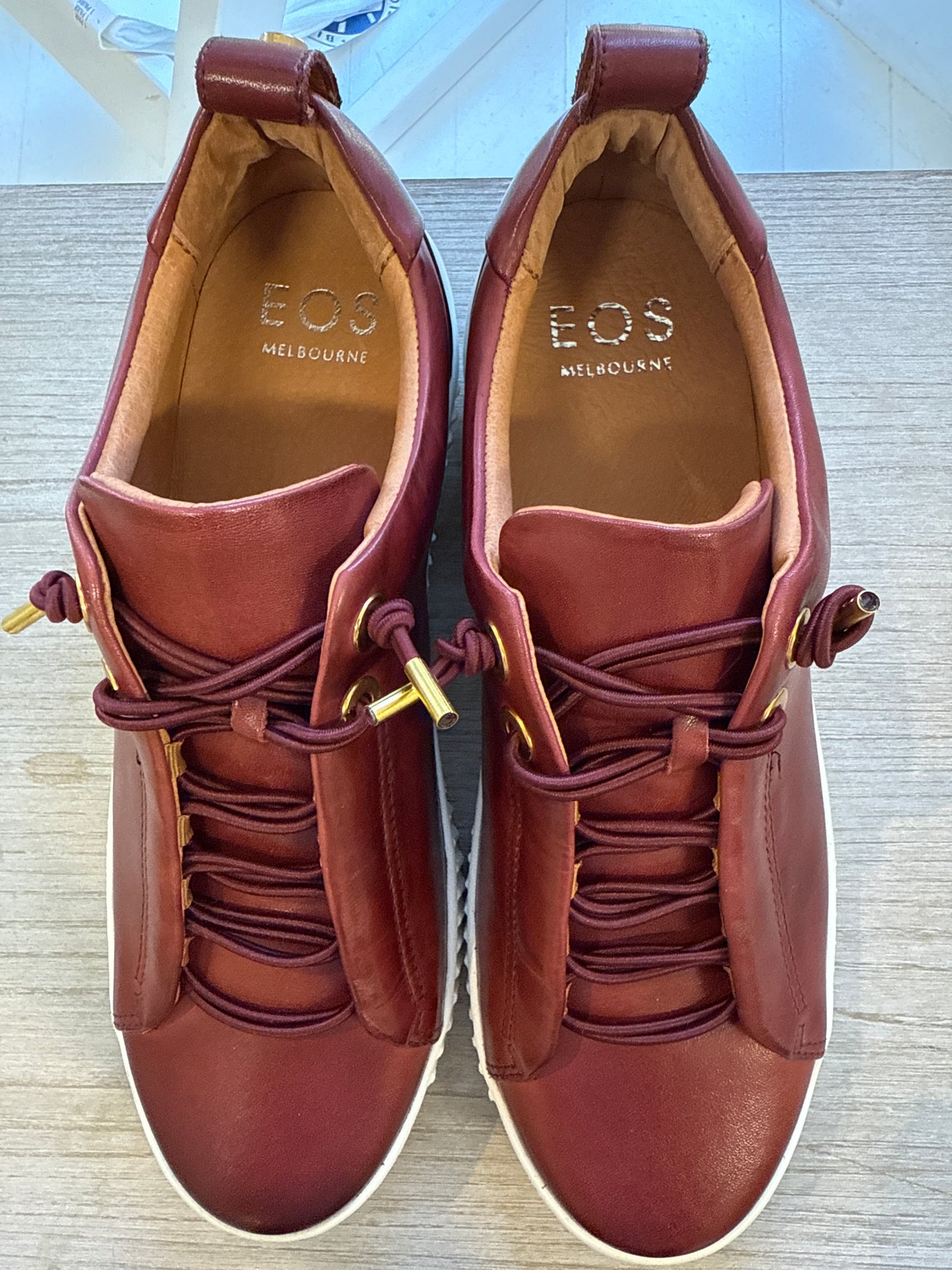 
                  
                    EOS | Jool Sneaker | Bordeaux
                  
                