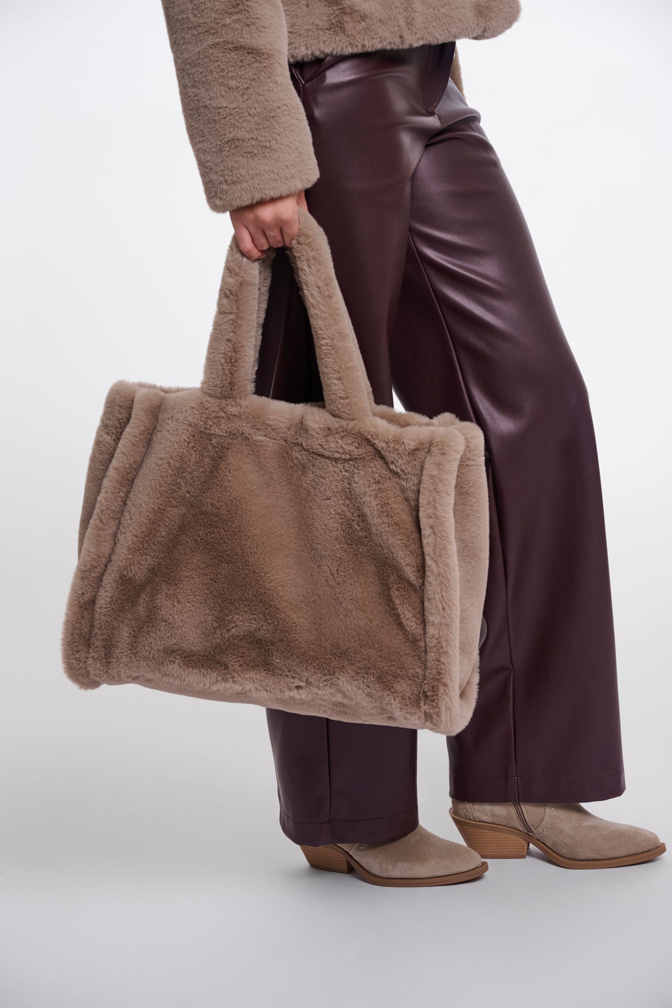 
                  
                    Rino&Pelle | Big Shopper | Latte
                  
                