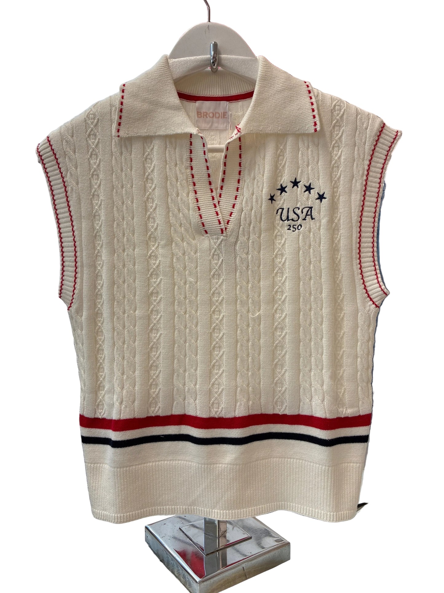 
                  
                    Brodie | USA 250 Cable Polo Vest | White
                  
                