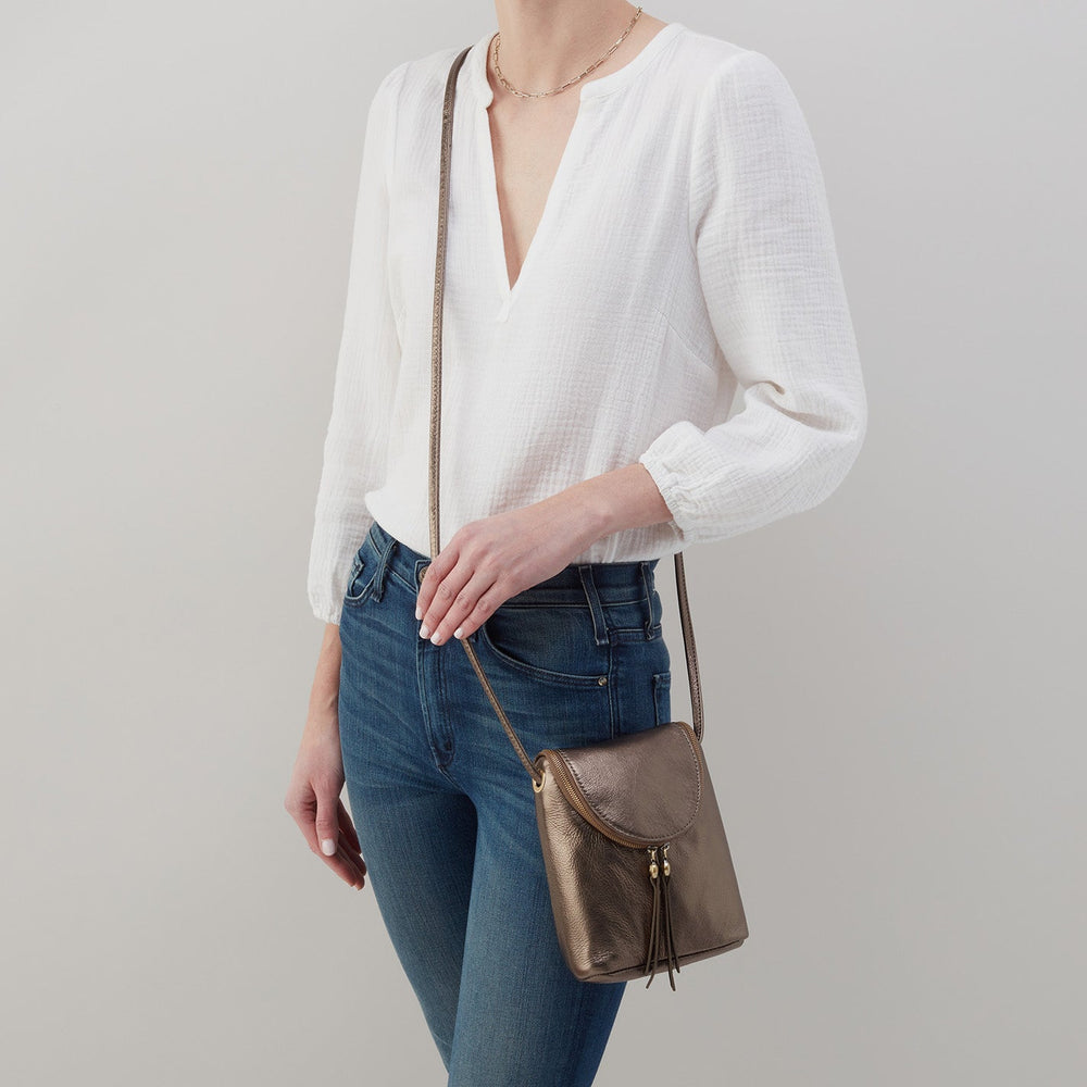 
                  
                    HOBO | Fern Crossbody pewter
                  
                