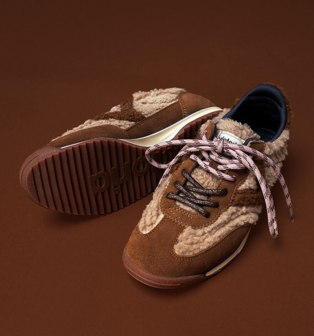 
                  
                    Victoria | Saturn Faux Shearling Sneaker | Beige
                  
                