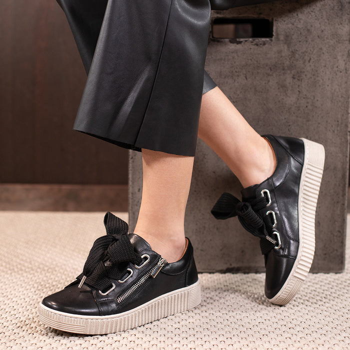 
                  
                    EOS | JOVI Sneaker | Black Leather
                  
                