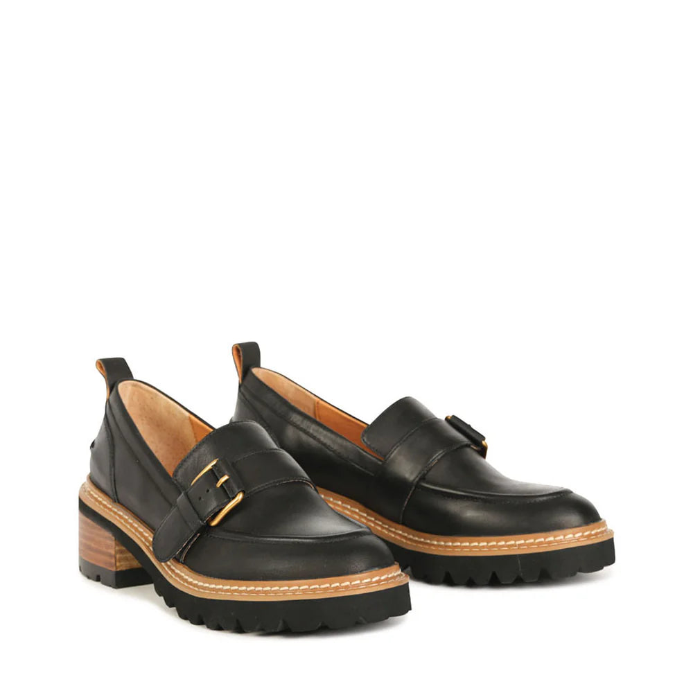 
                  
                    EOS | Linn Loafer
                  
                