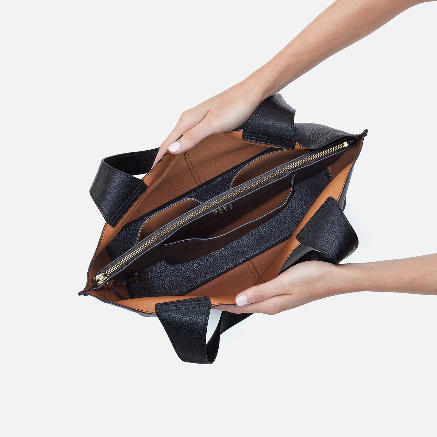 
                  
                    HOBO | Vida Tote | Black/Biscuit
                  
                