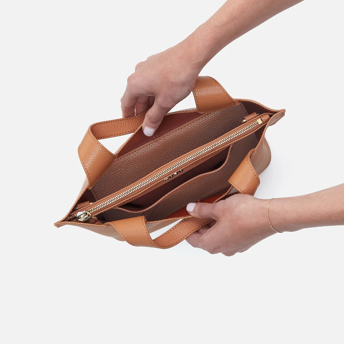 
                  
                    HOBO | Vida Small Tote | Biscuit
                  
                