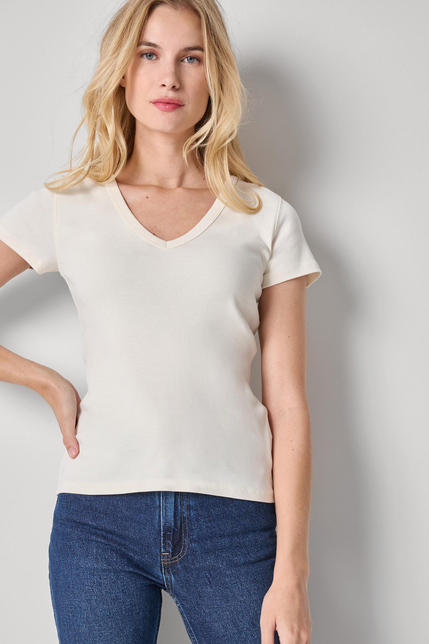
                  
                    Lilla P | S/S V Neck | 3028
                  
                