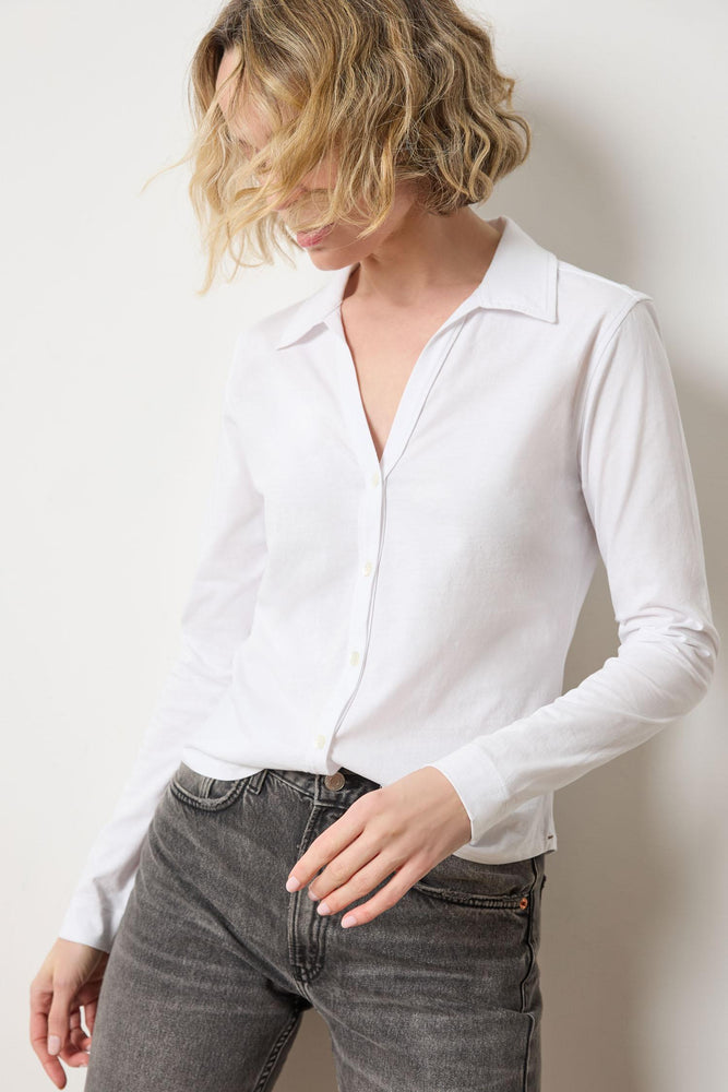 
                  
                    Lilla P | Split Collar Button Down | 3057
                  
                