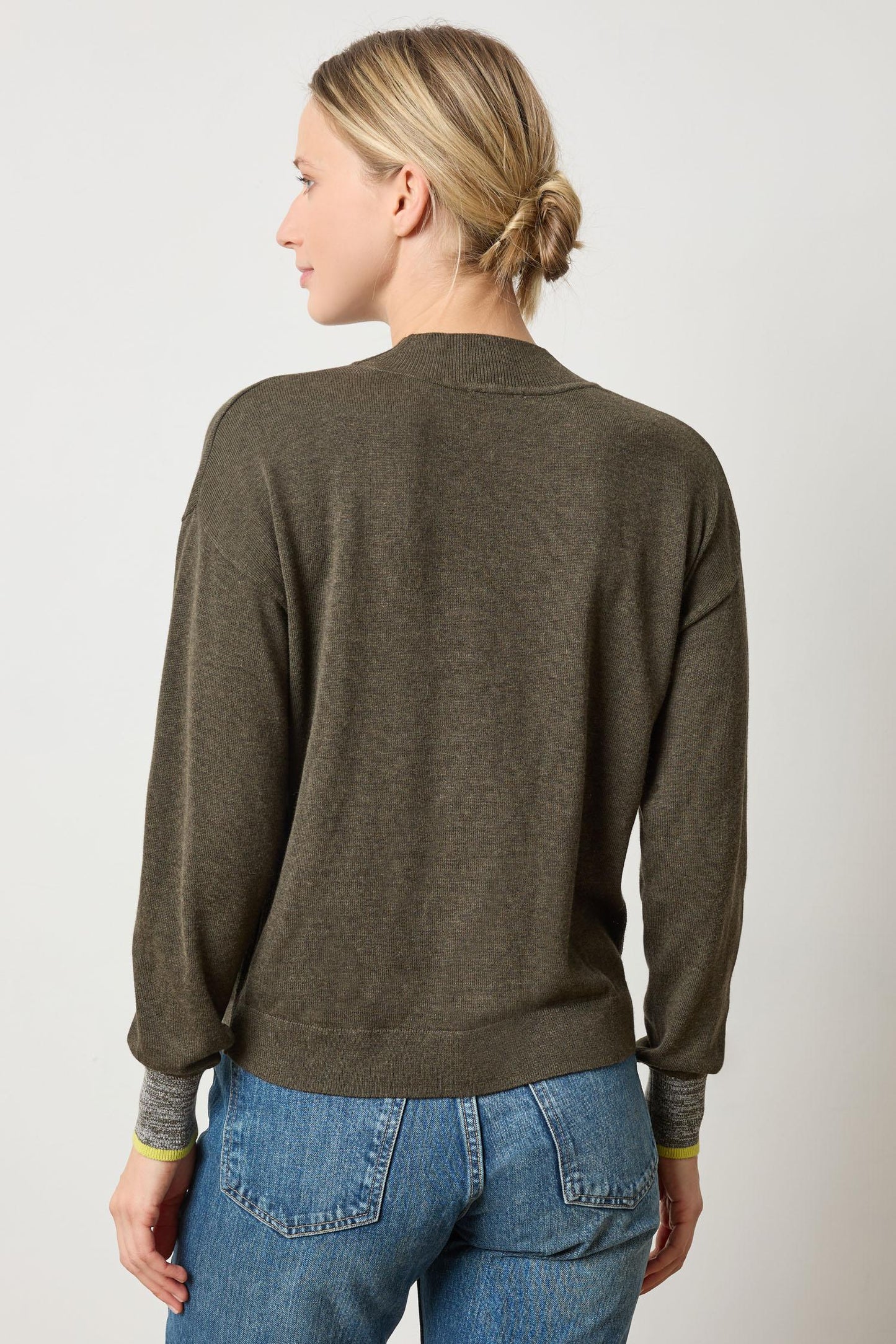 
                  
                    Lilla P | V-Neck Pullover Sweater | 3065
                  
                