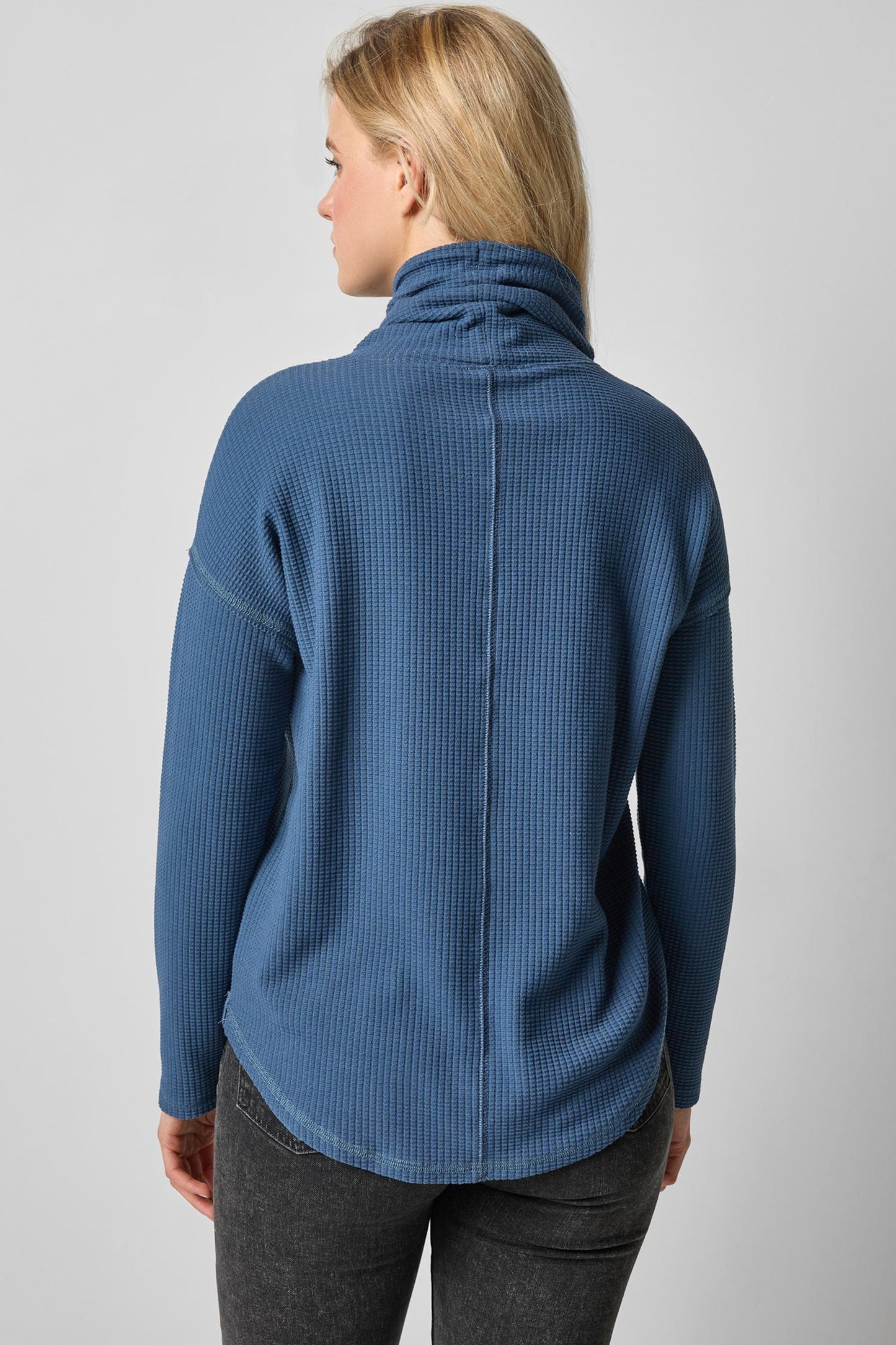 
                  
                    Lilla P | Rounded Hem Mock Neck | 3225
                  
                