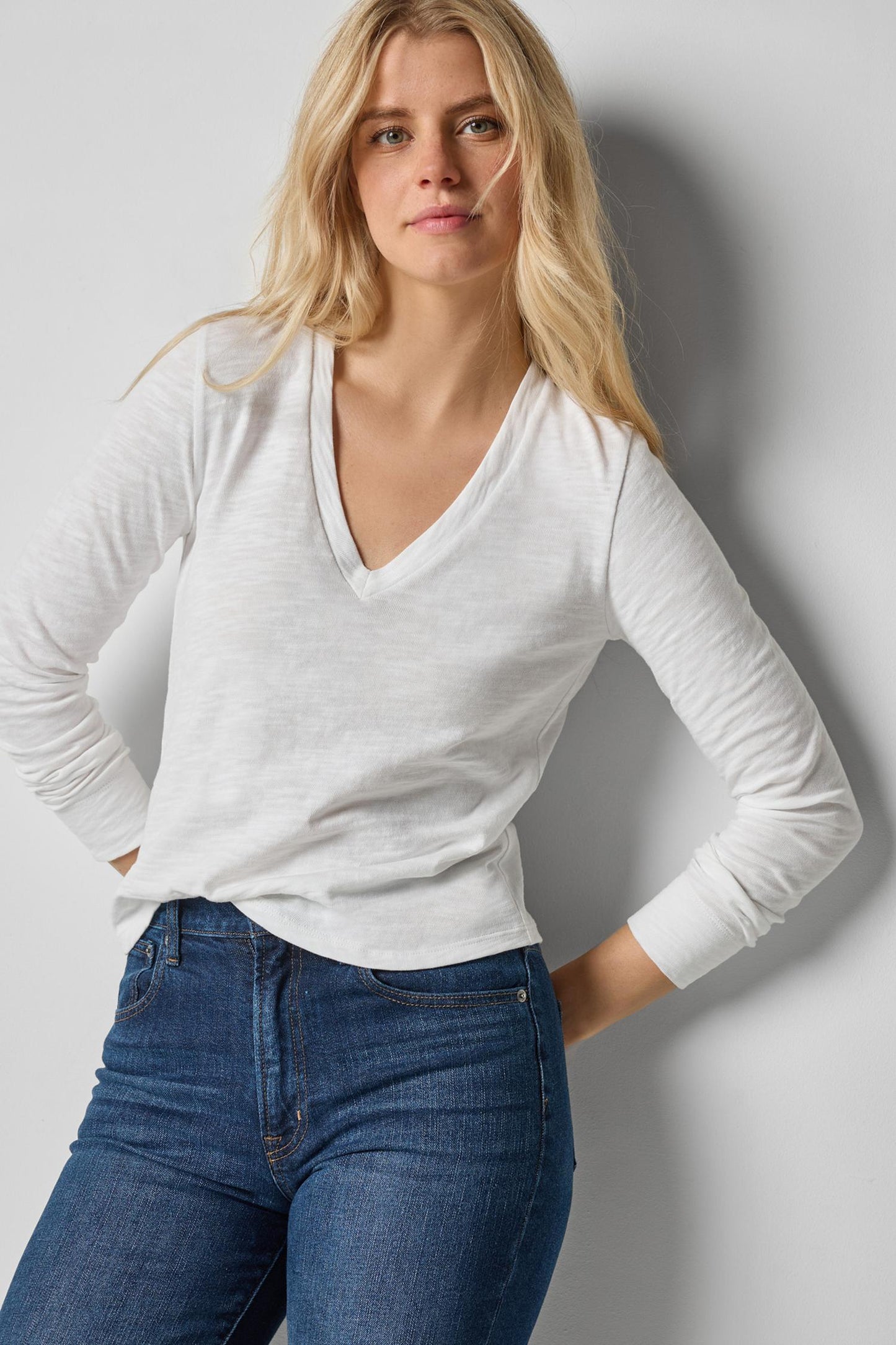 
                  
                    Lilla P | Long Sleeve Self Trimmed V neck | 3232
                  
                