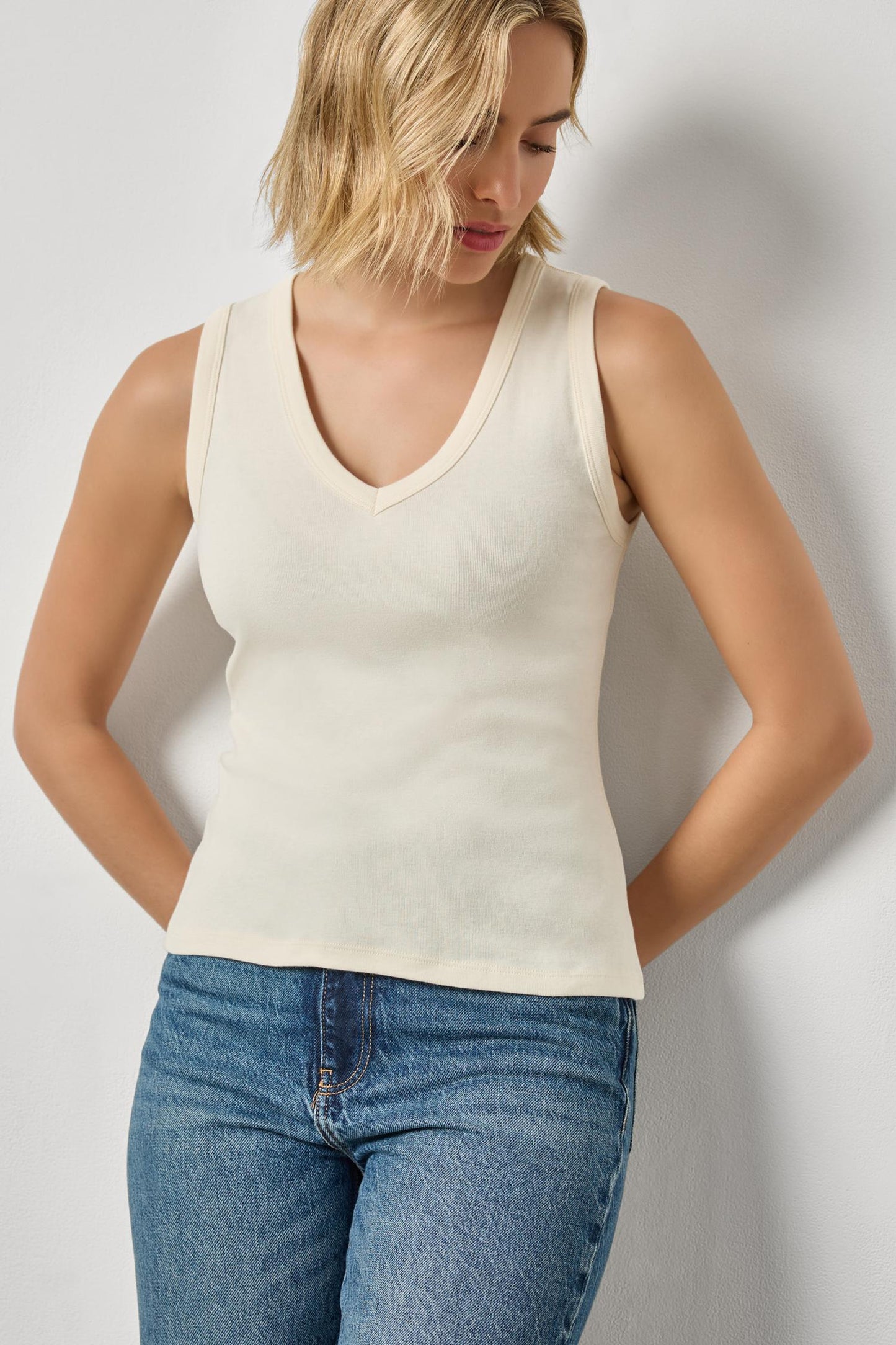 
                  
                    Lilla P | V-Neck Tank |3324
                  
                