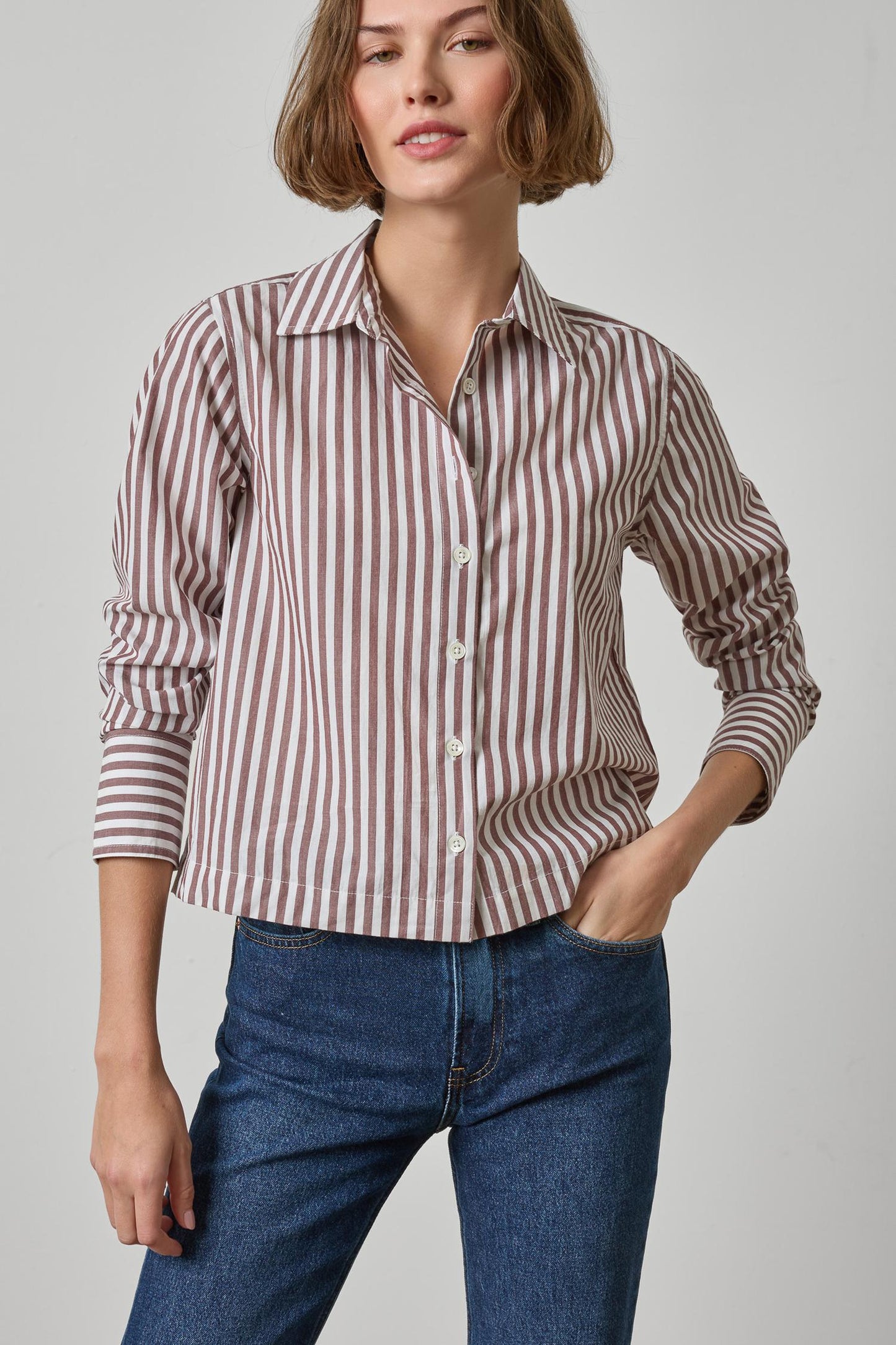 
                  
                    Lilla P | Straight Fit Short Button Down | 3536
                  
                