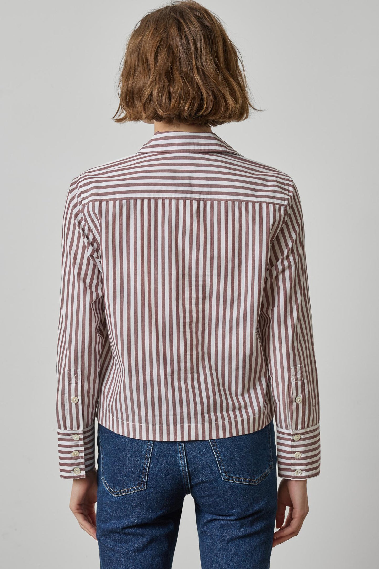 
                  
                    Lilla P | Straight Fit Short Button Down | 3536
                  
                