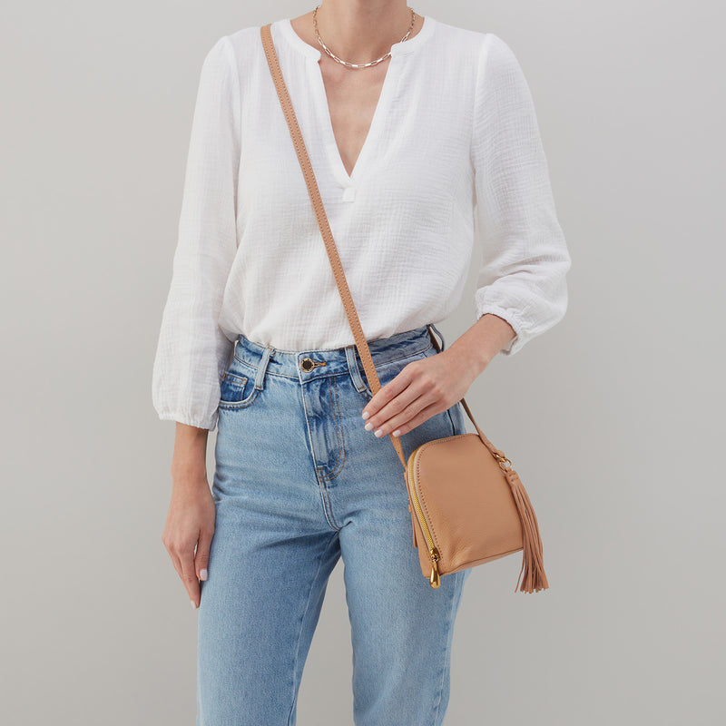 
                  
                    HOBO | Nash Crossbody Sandstorm
                  
                