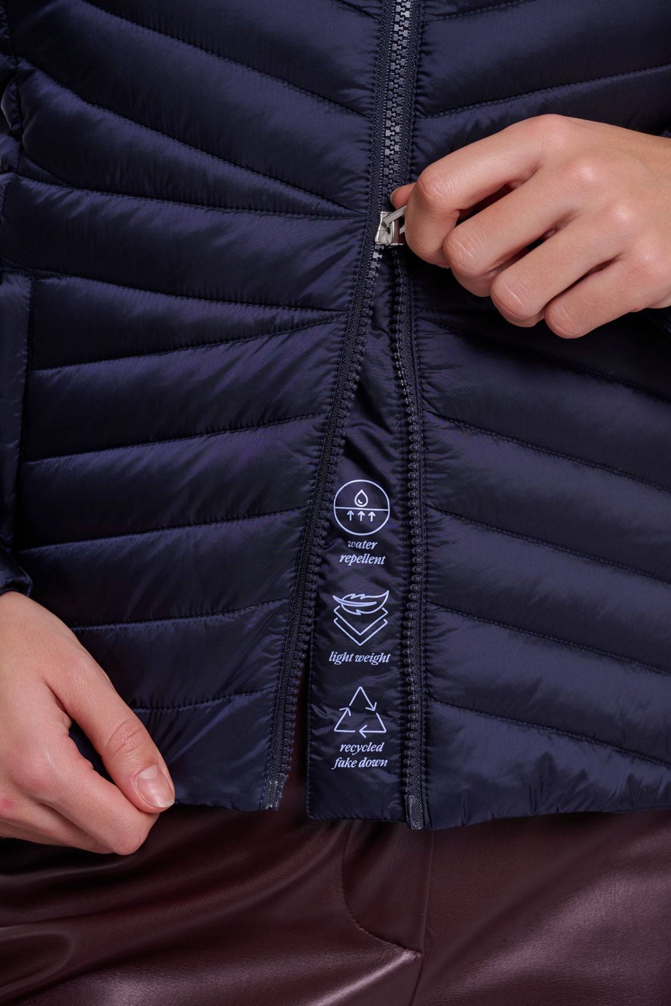 
                  
                    Rino&Pelle|UVI fitted jacket| Navy
                  
                