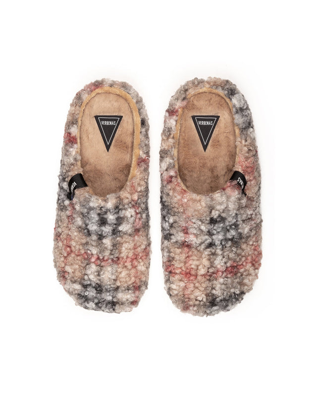 
                  
                    Verbenas | York| Beige Plaid Slipper
                  
                