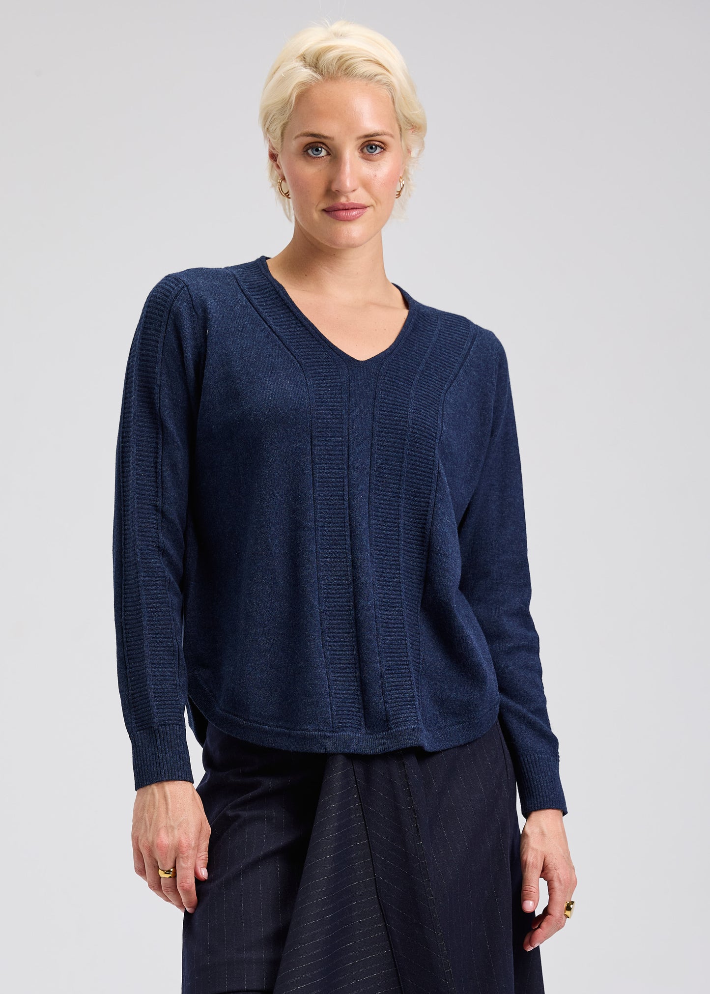 
                  
                    Zaket & Plover | Soft V sweater
                  
                
