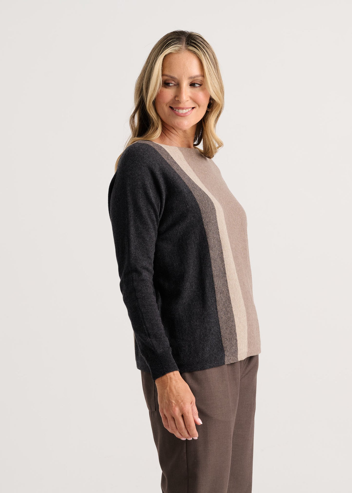 
                  
                    Zaket&Plover | Vertical Line Sweater | 8537
                  
                