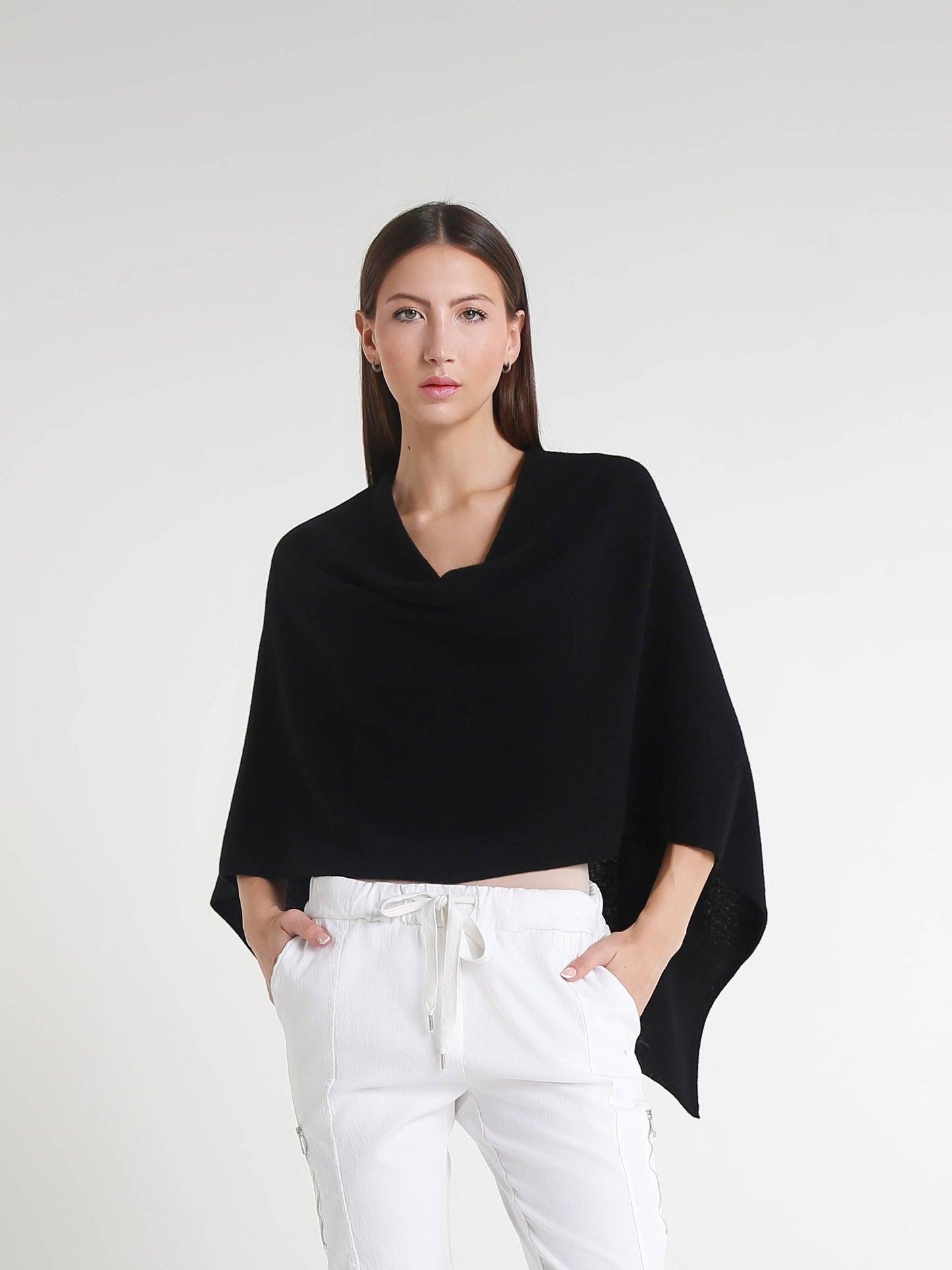 
                  
                    100% Italian Crafted Cashmere Ruana (SWE06): 258 Camel / One Size
                  
                