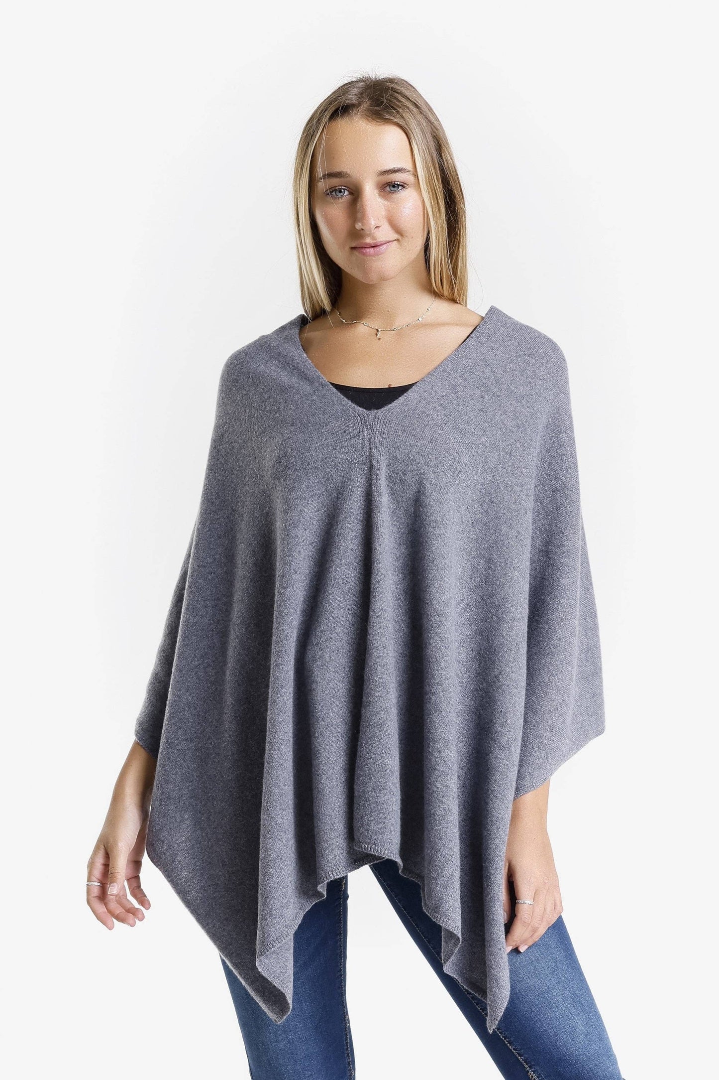 
                  
                    100% Italian Crafted Cashmere Ruana (SWE06): 203 Chocolate / One Size
                  
                