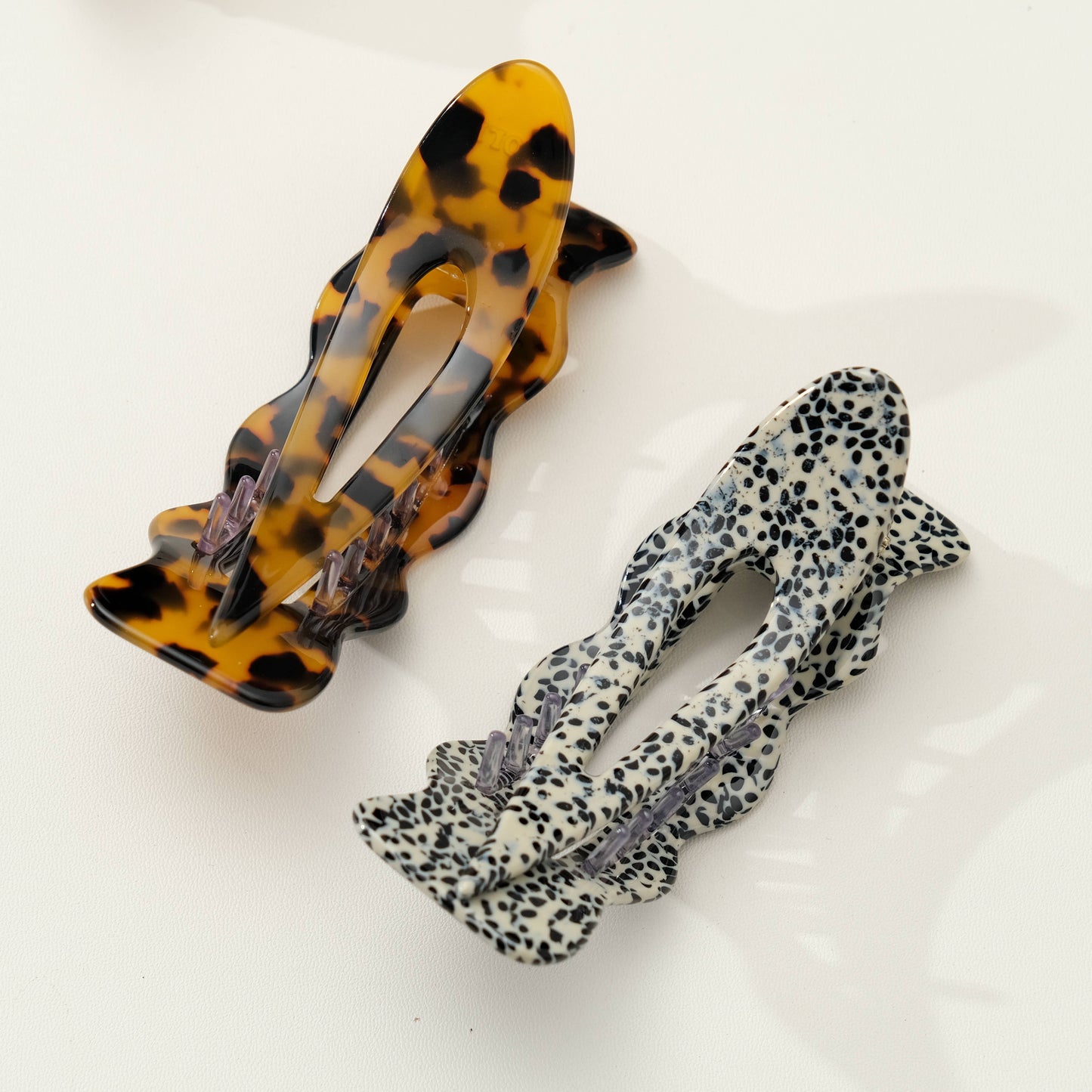 
                  
                    Jane Core Scalloped Flat Lay Claw Clip: Assorted
                  
                