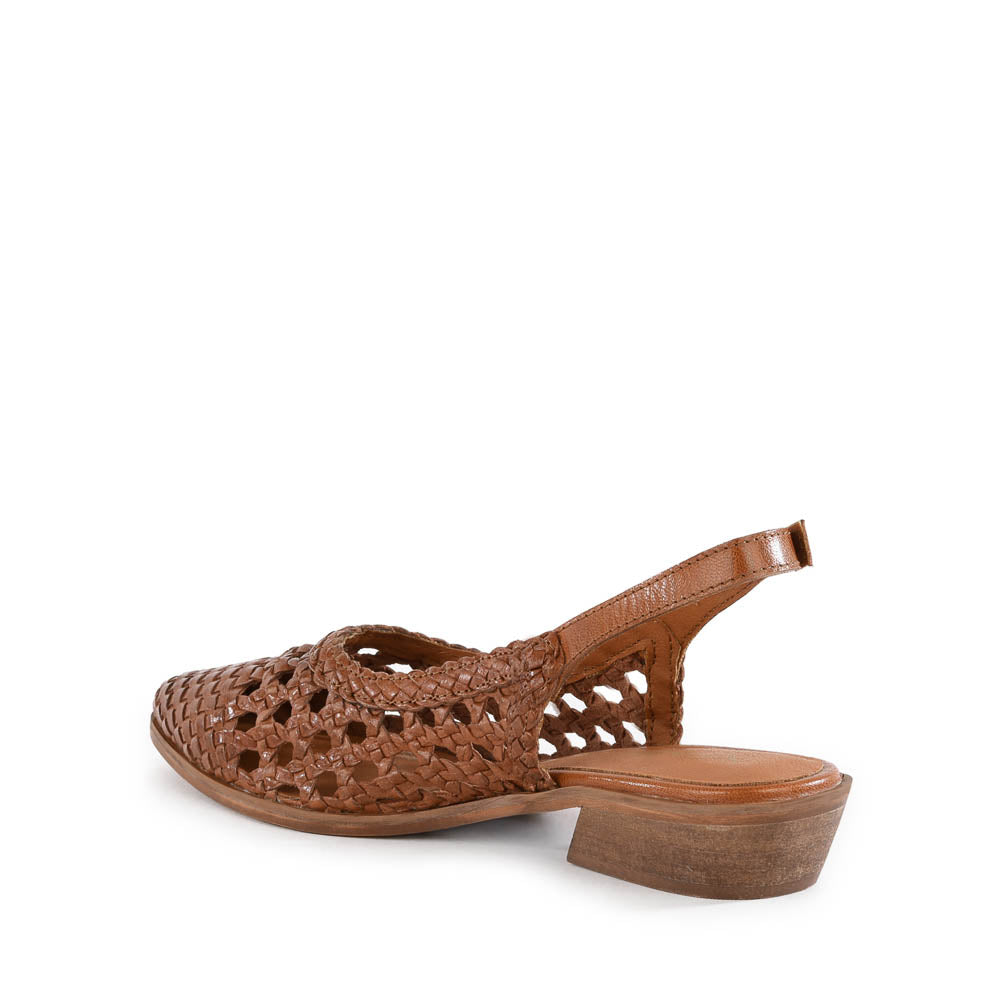 
                  
                    Seychelles | Roxanne Flat | Tan leather
                  
                